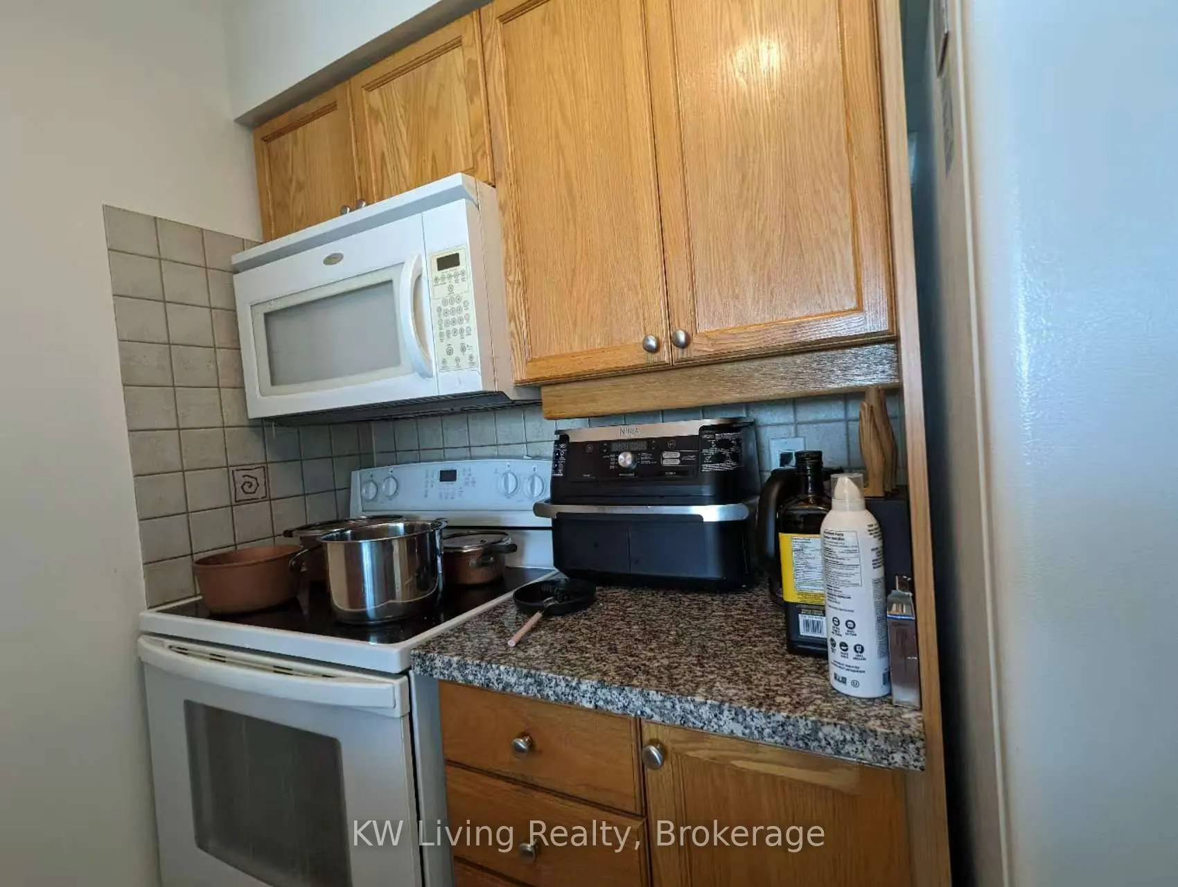 15 Greenview Avenue, #909