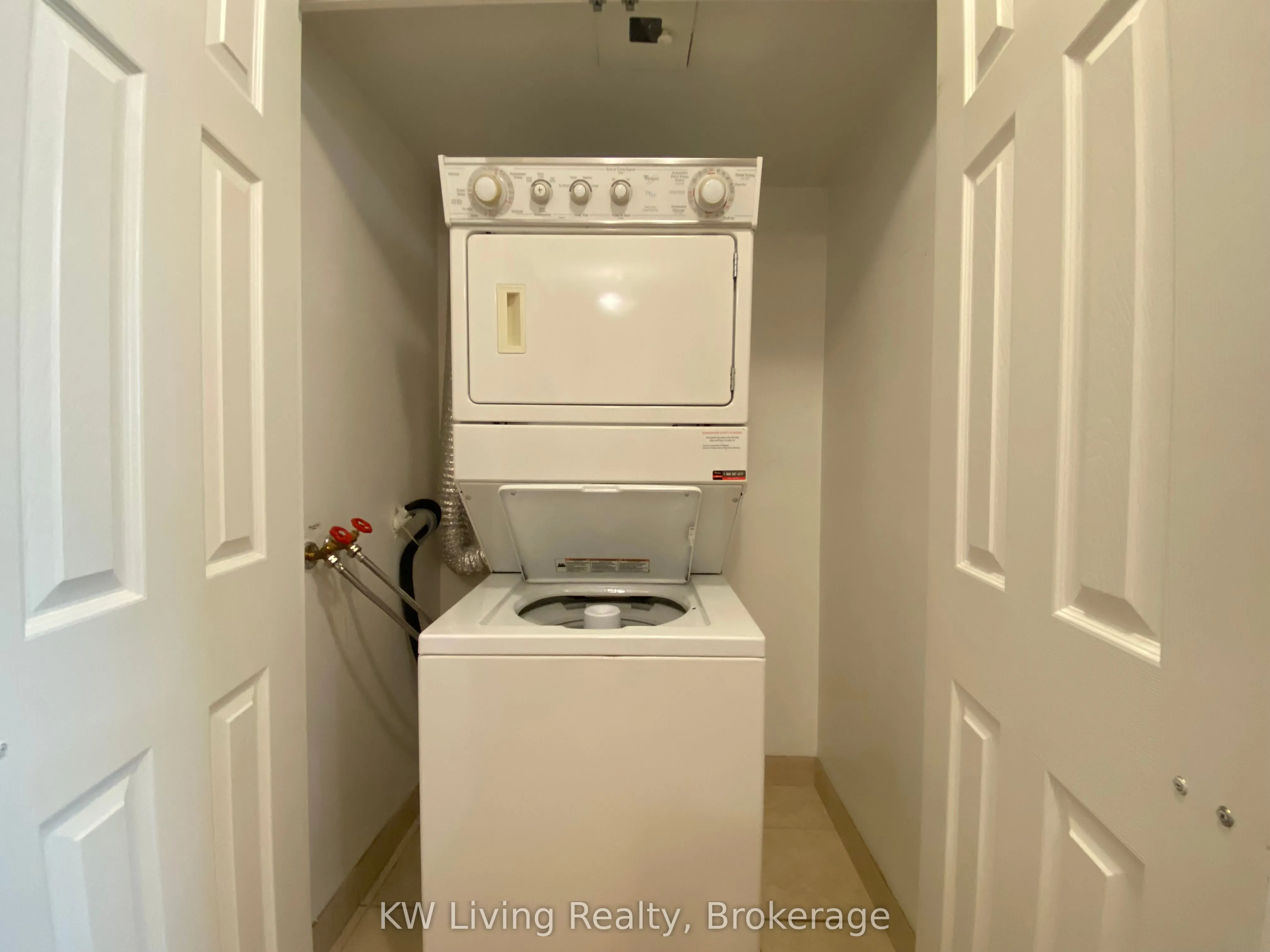 15 Greenview Avenue, #909