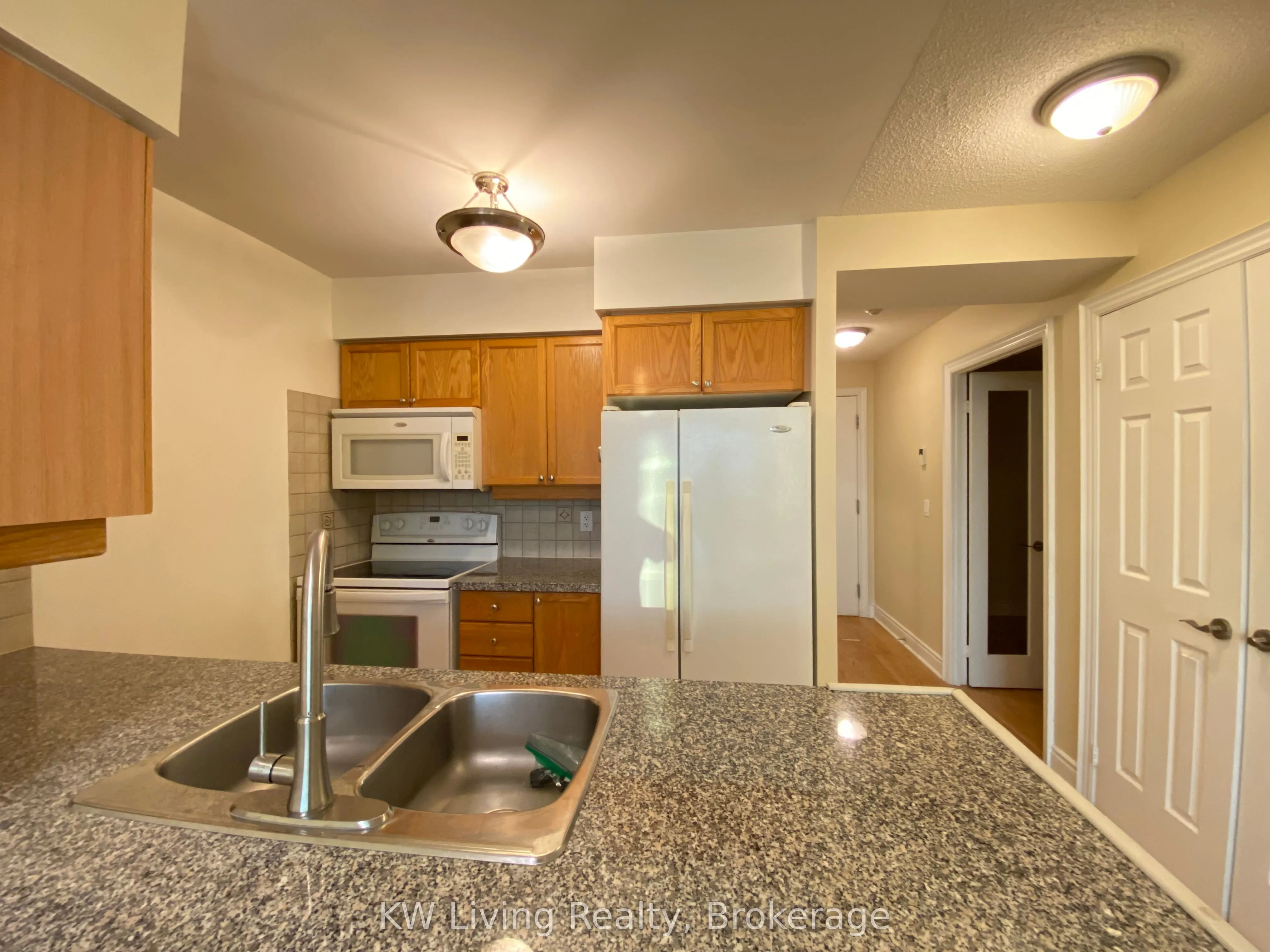 15 Greenview Avenue, #909