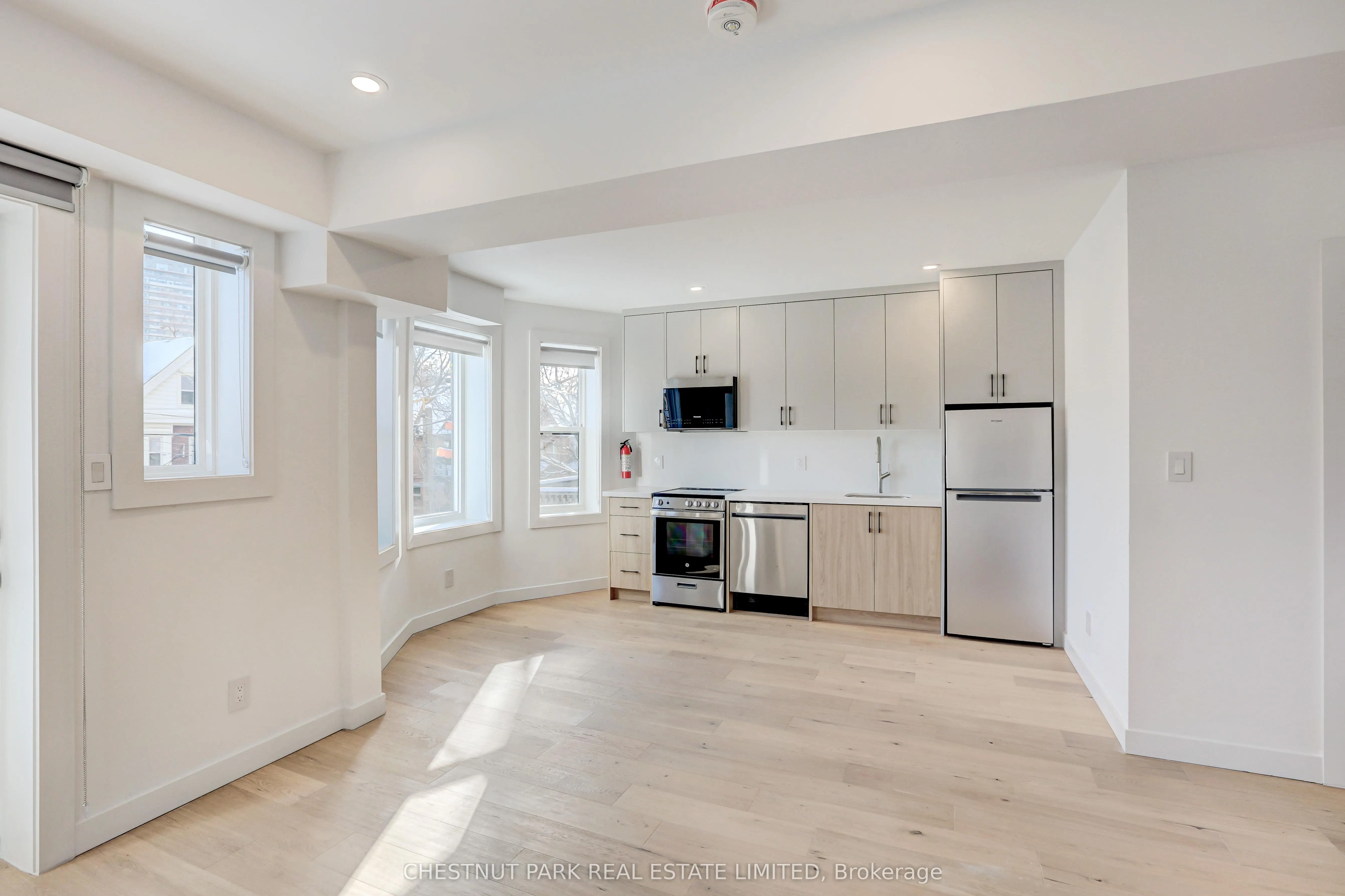326 St George Street, #2