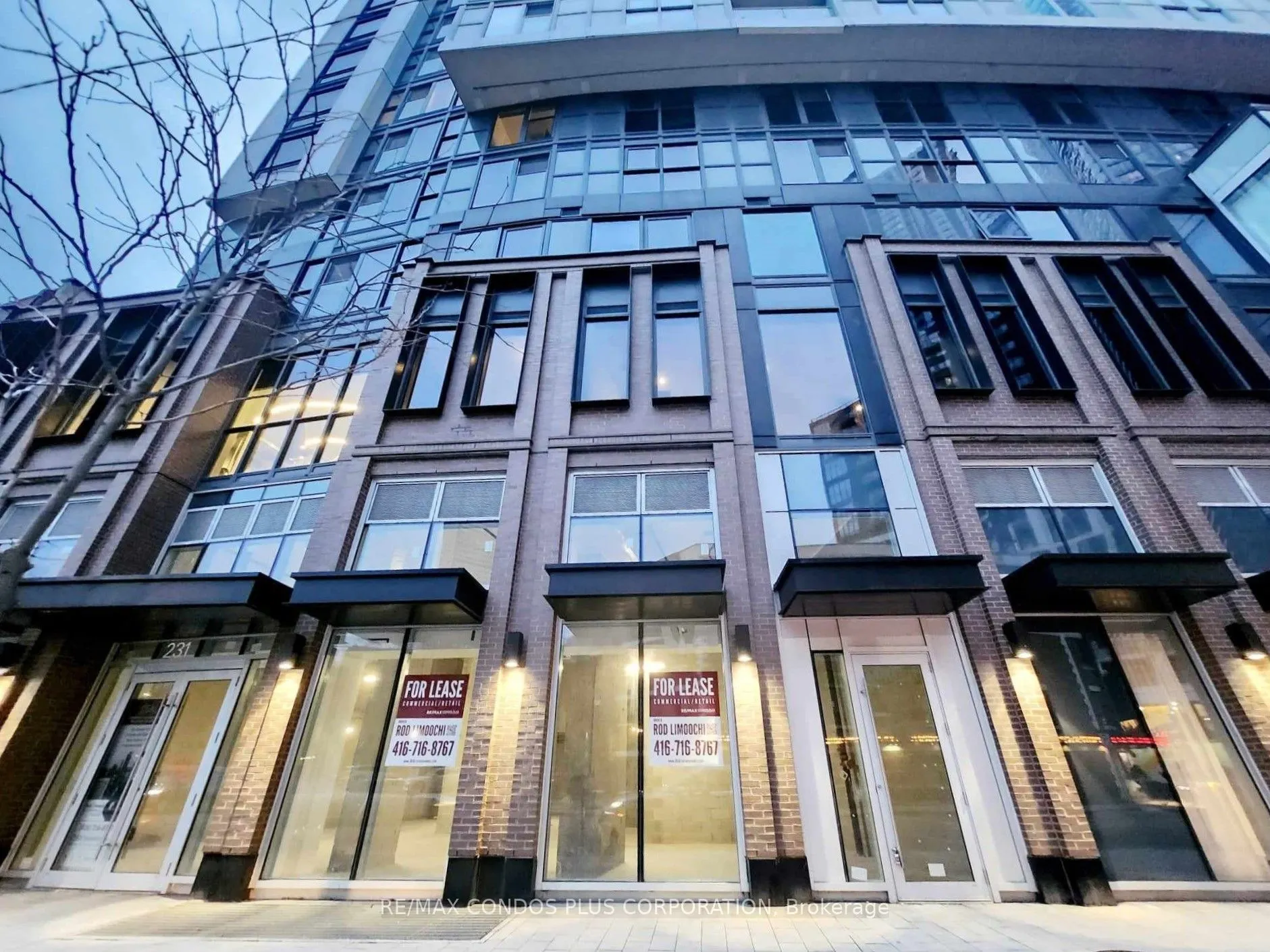 231 Dundas Street E