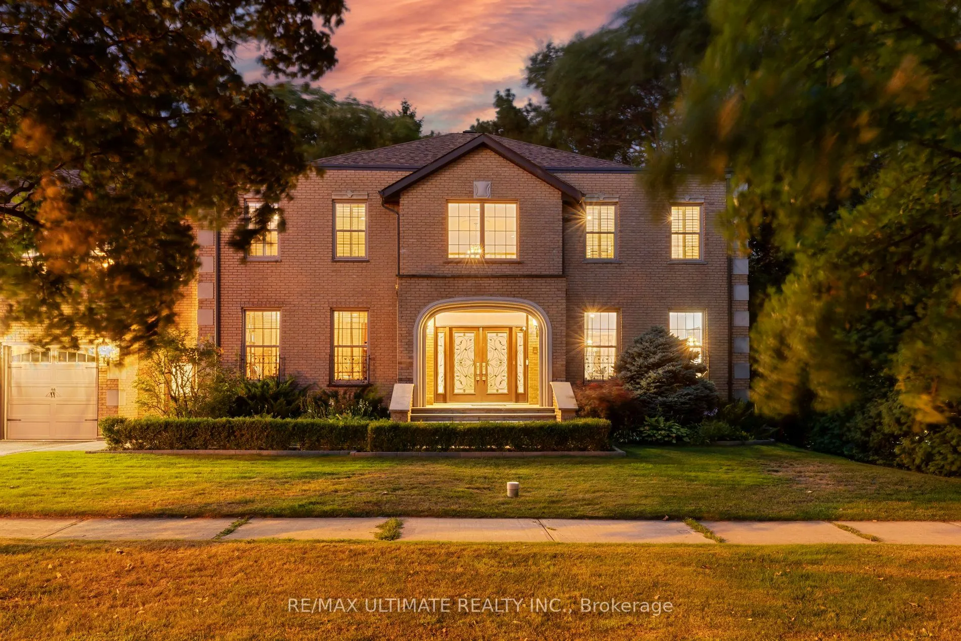 1 Versailles Court