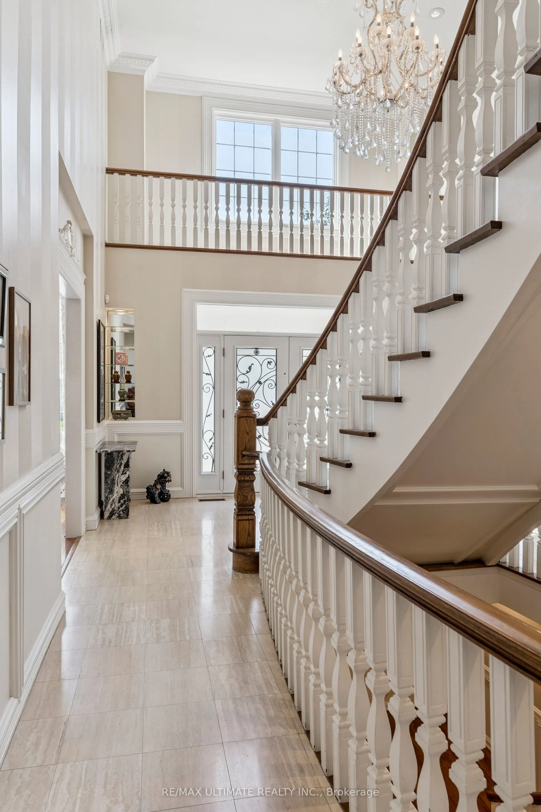 1 Versailles Court