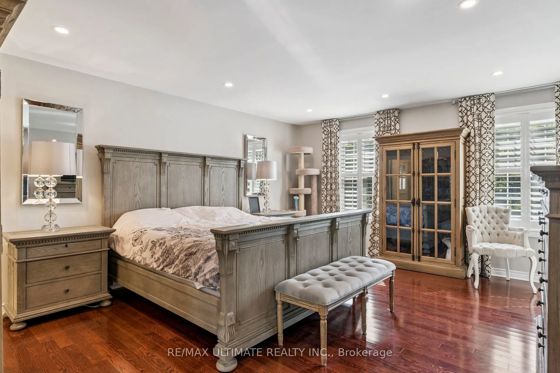 1 Versailles Court