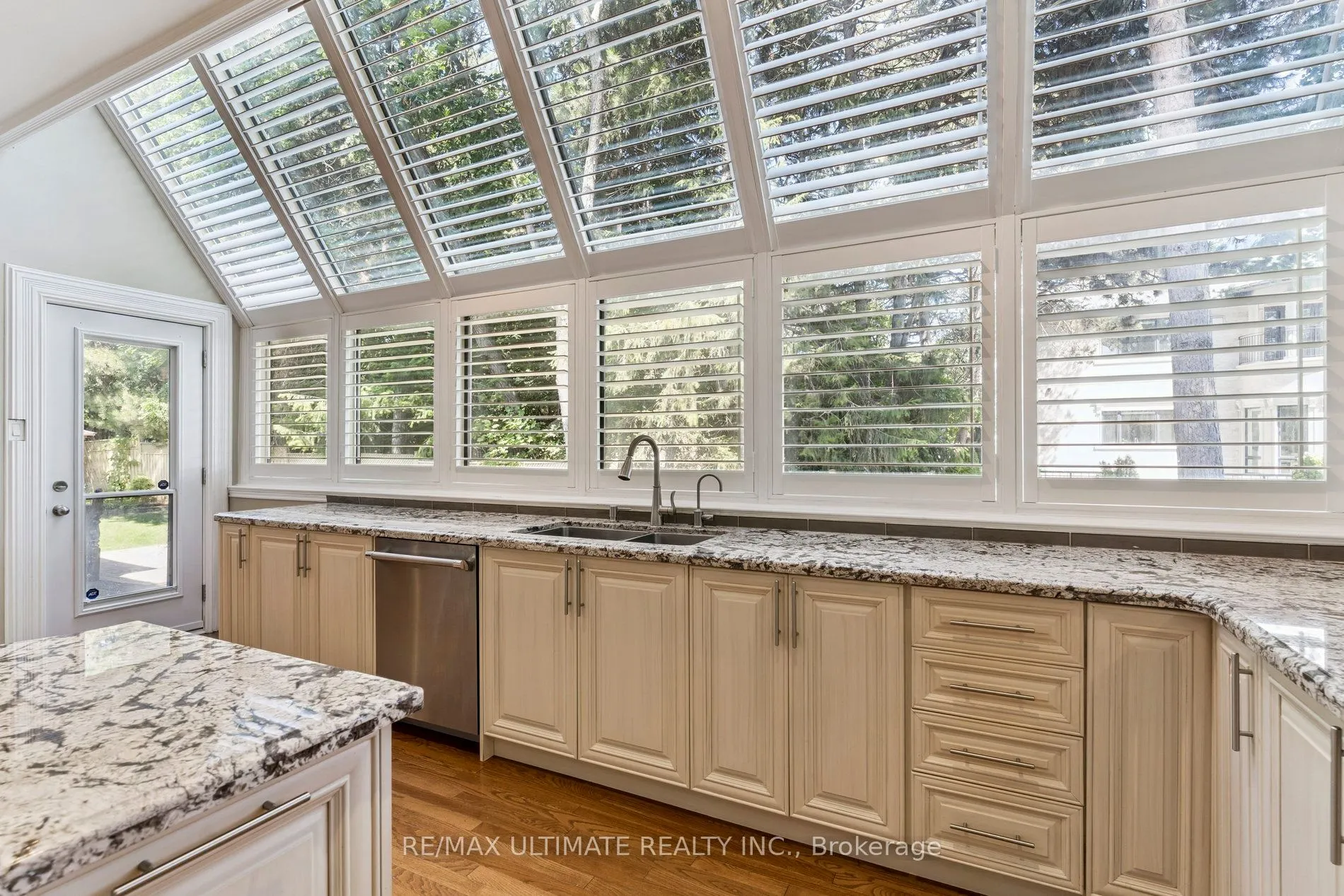 1 Versailles Court