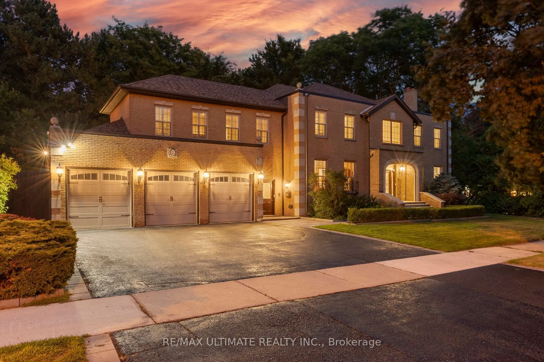 1 Versailles Court