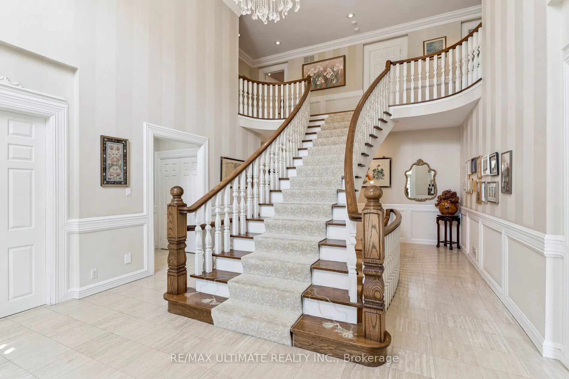 1 Versailles Court