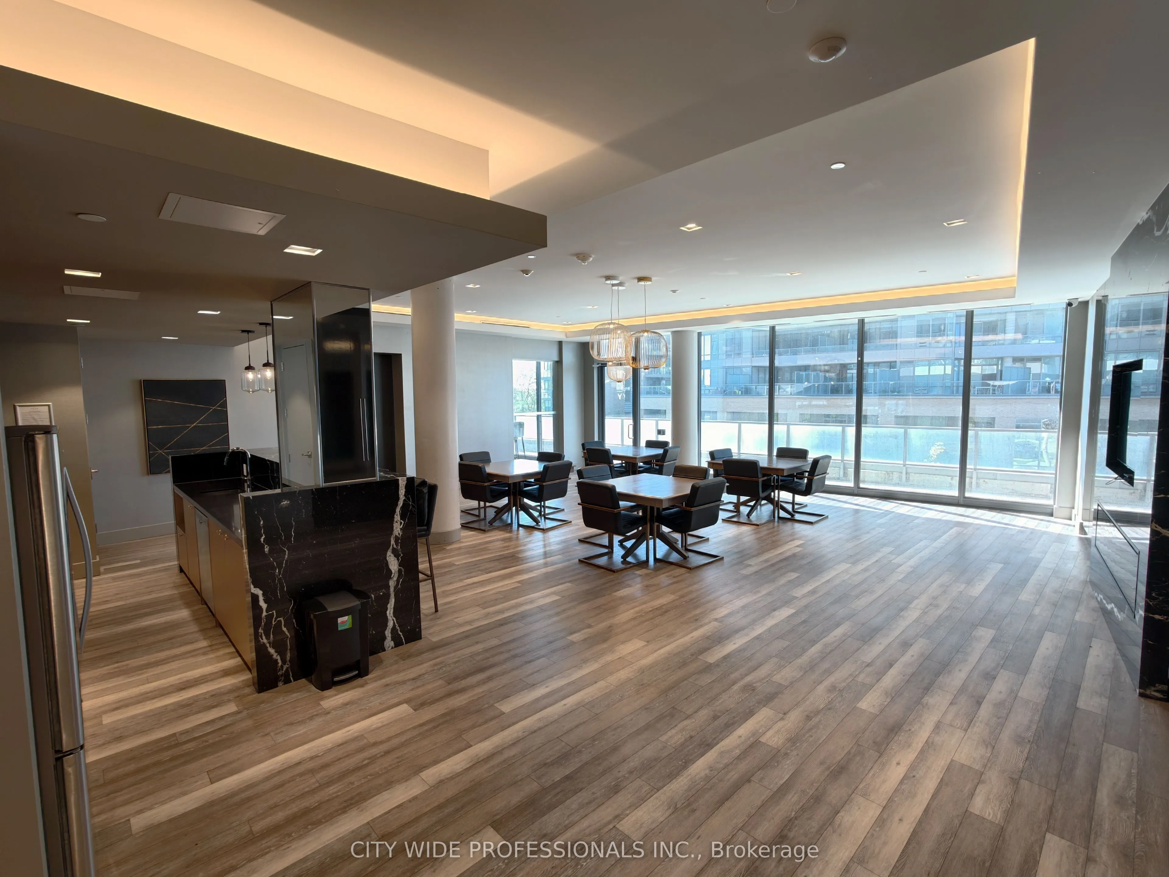 38 Forest Manor Road, #1208