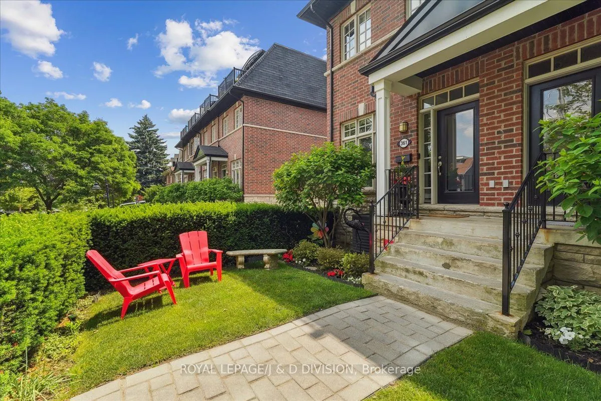 361 Roehampton Avenue, #2