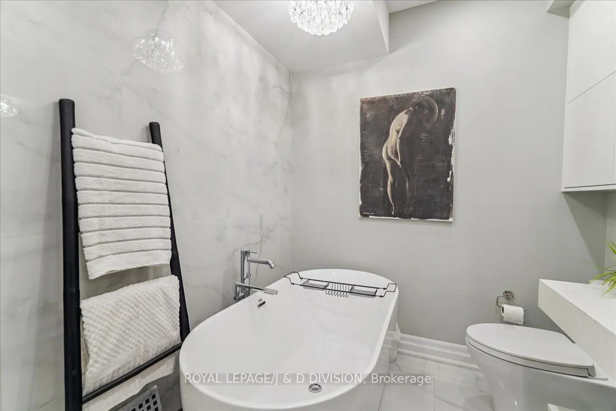 361 Roehampton Avenue, #2