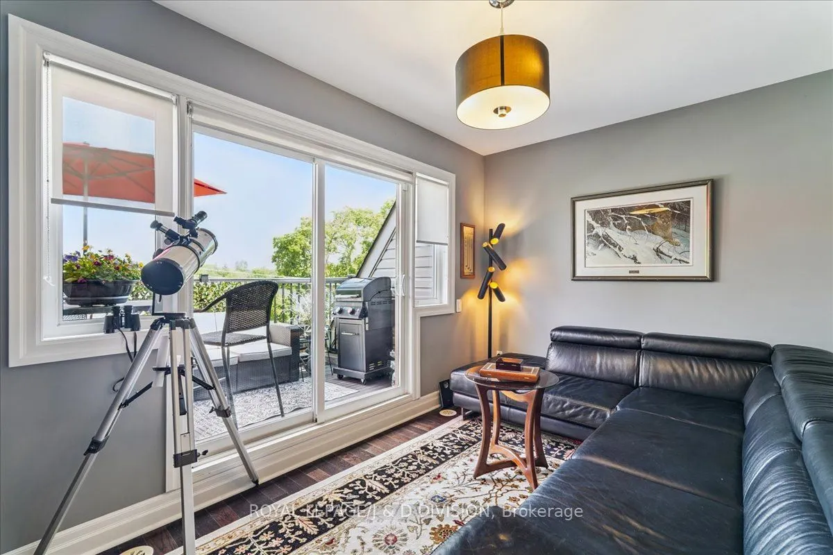 361 Roehampton Avenue, #2