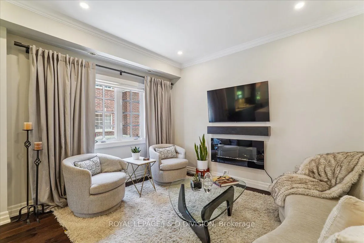 361 Roehampton Avenue, #2