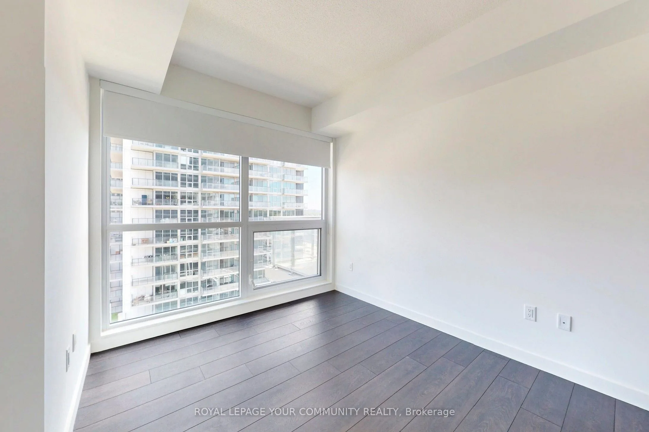 27 Mcmahon Drive, #1112