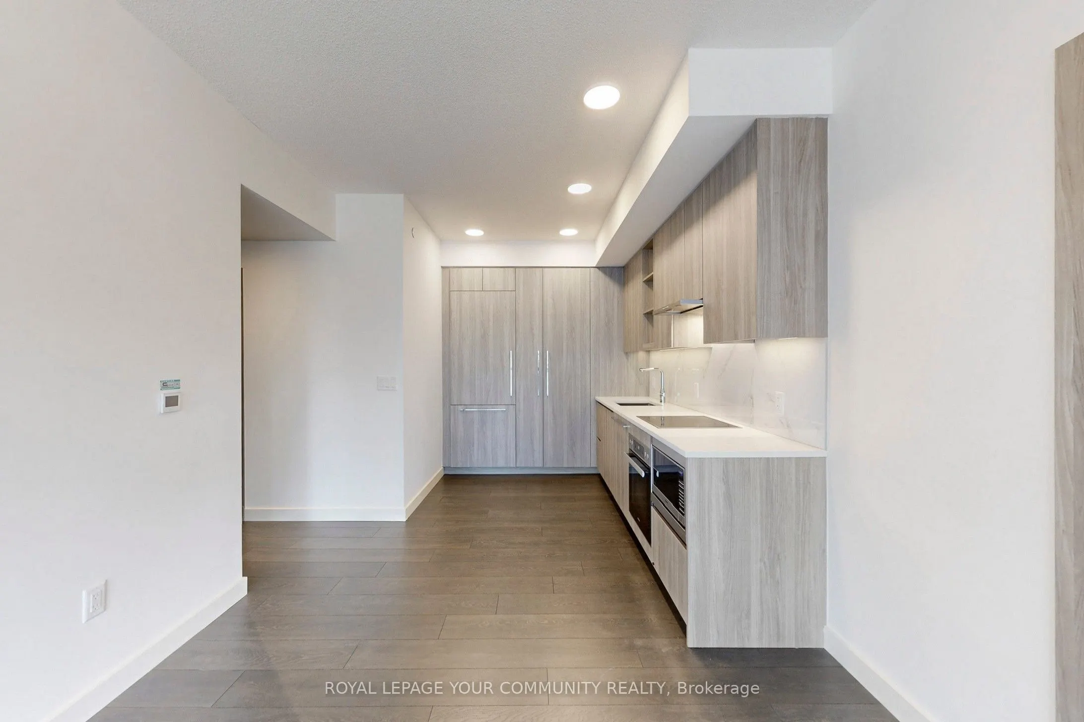 27 Mcmahon Drive, #1112