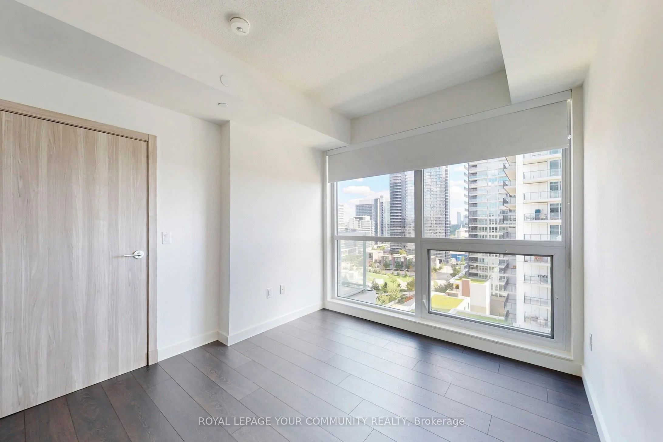 27 Mcmahon Drive, #1112