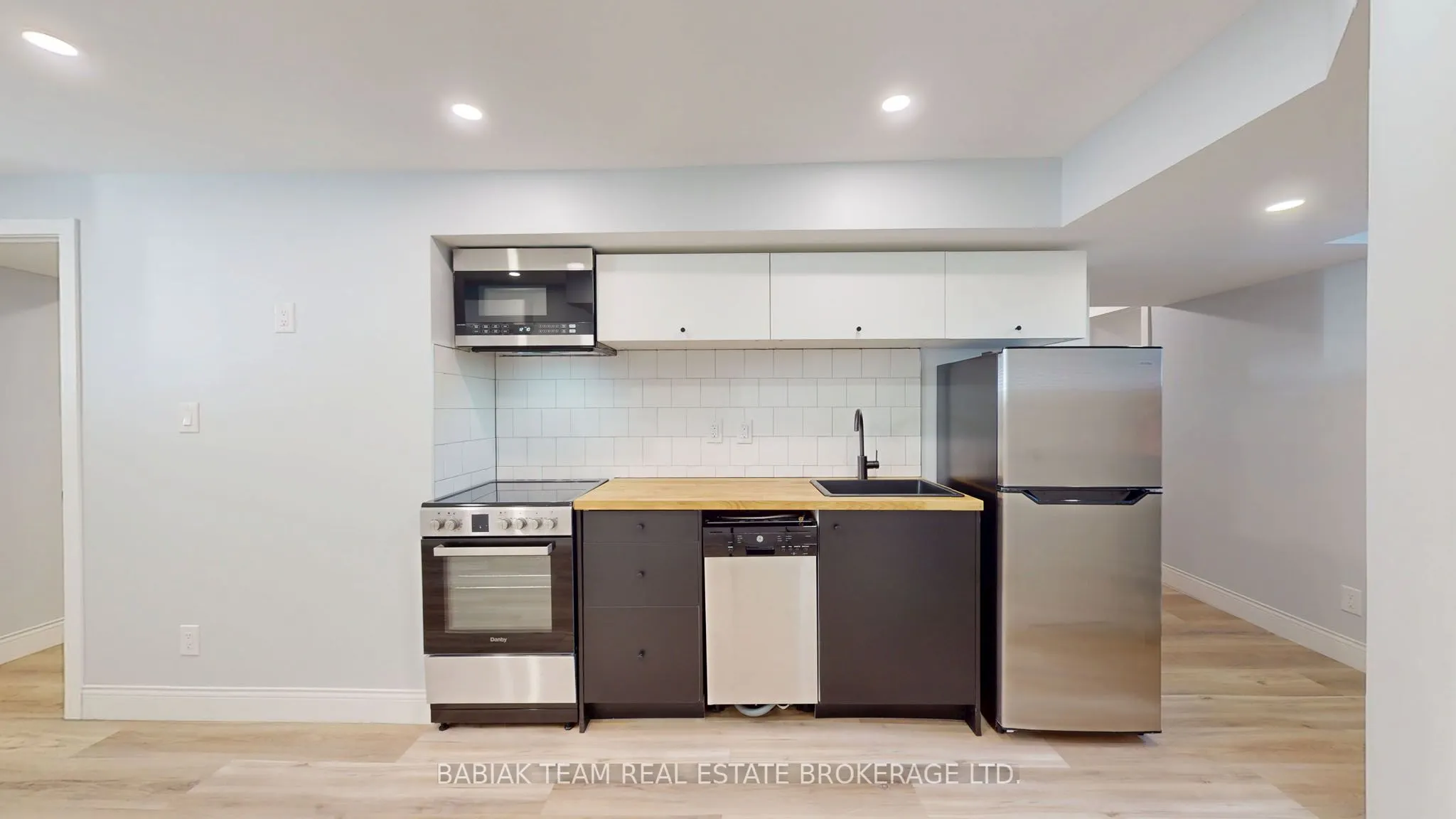 545 Northcliffe Boulevard, #Lower