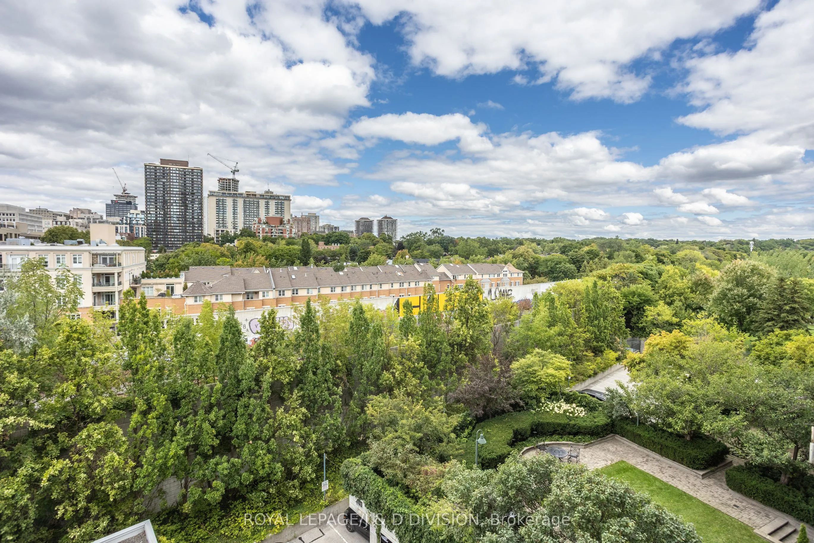 20 Scrivener Square, #606