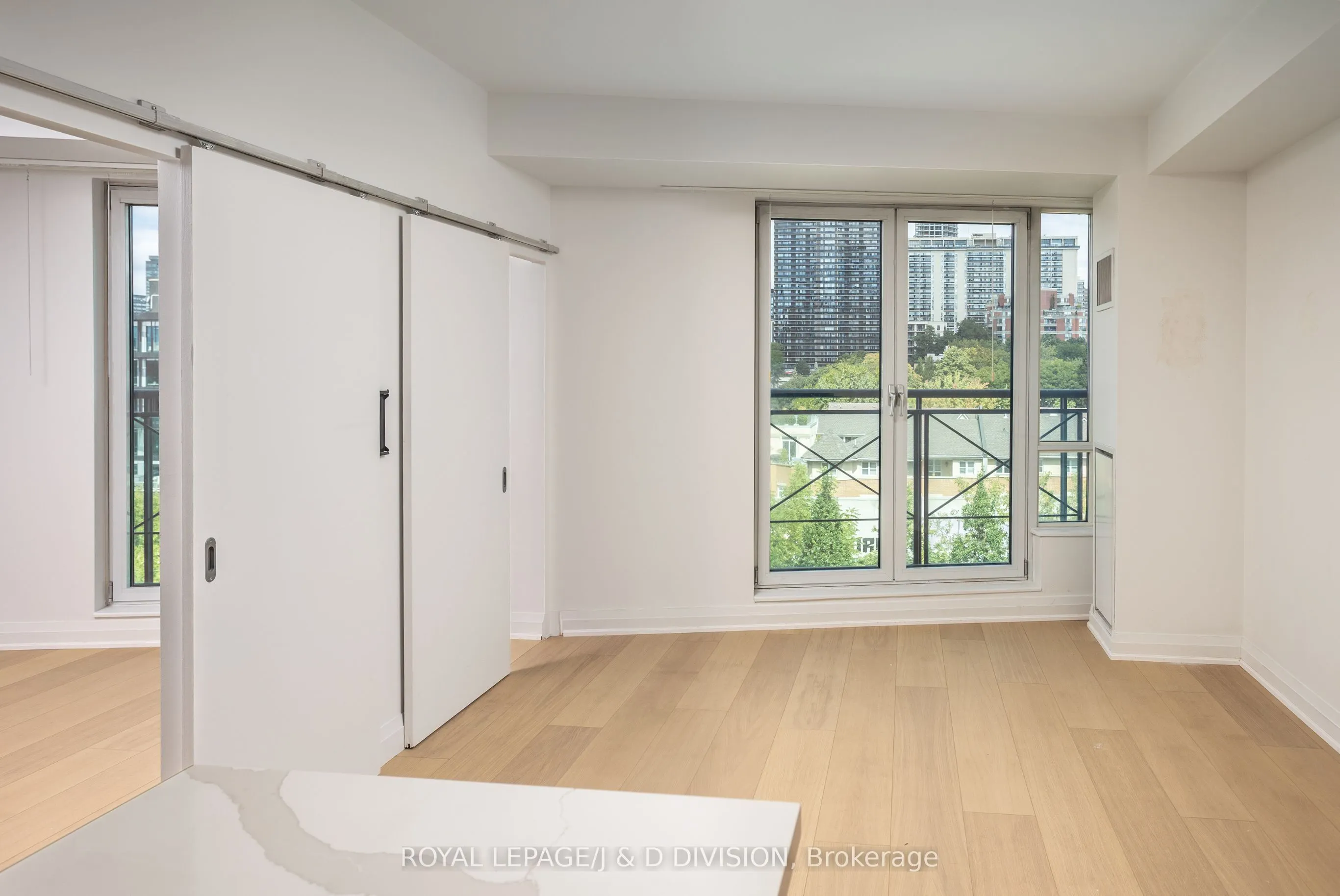 20 Scrivener Square, #606