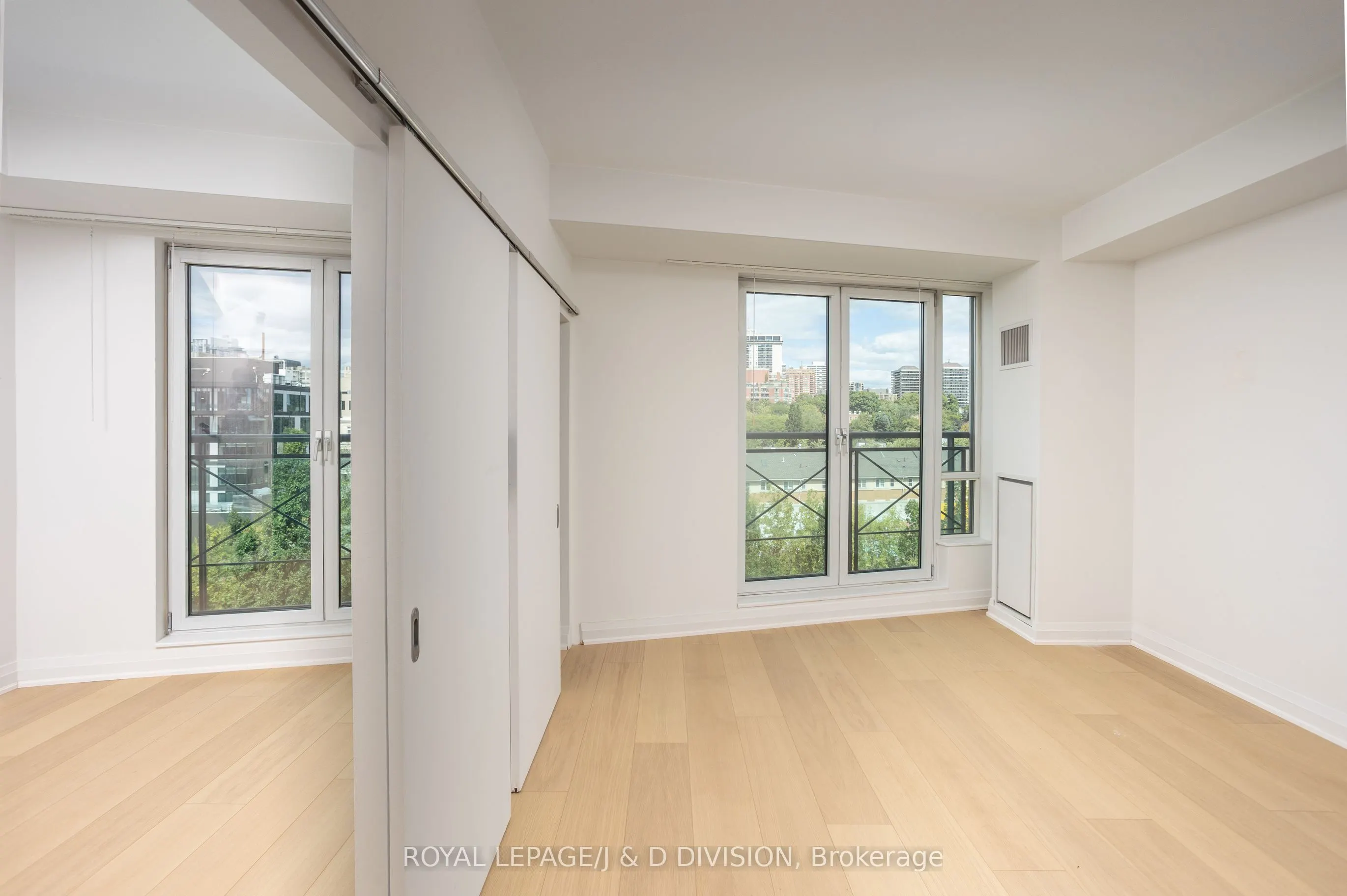 20 Scrivener Square, #606
