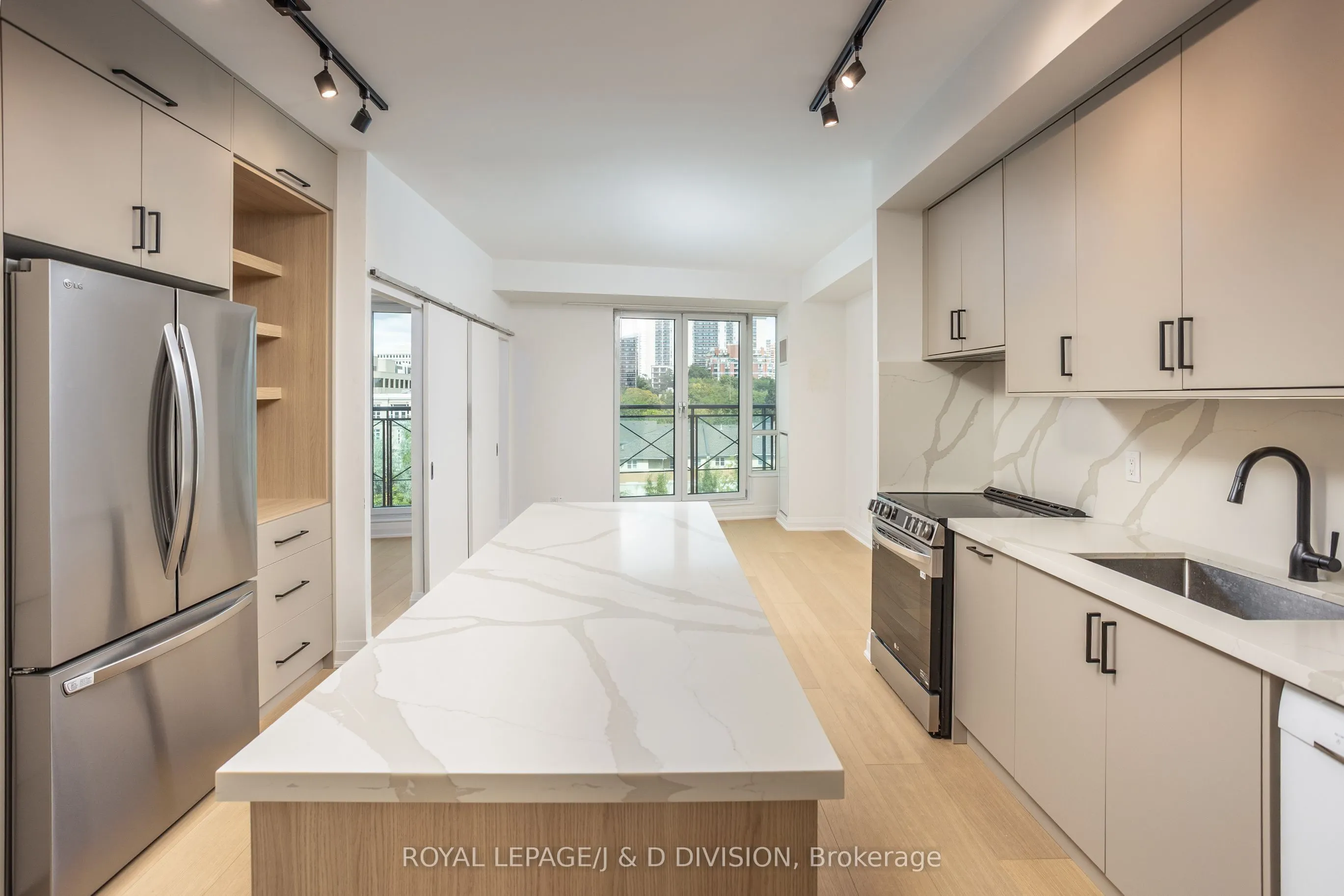 20 Scrivener Square, #606