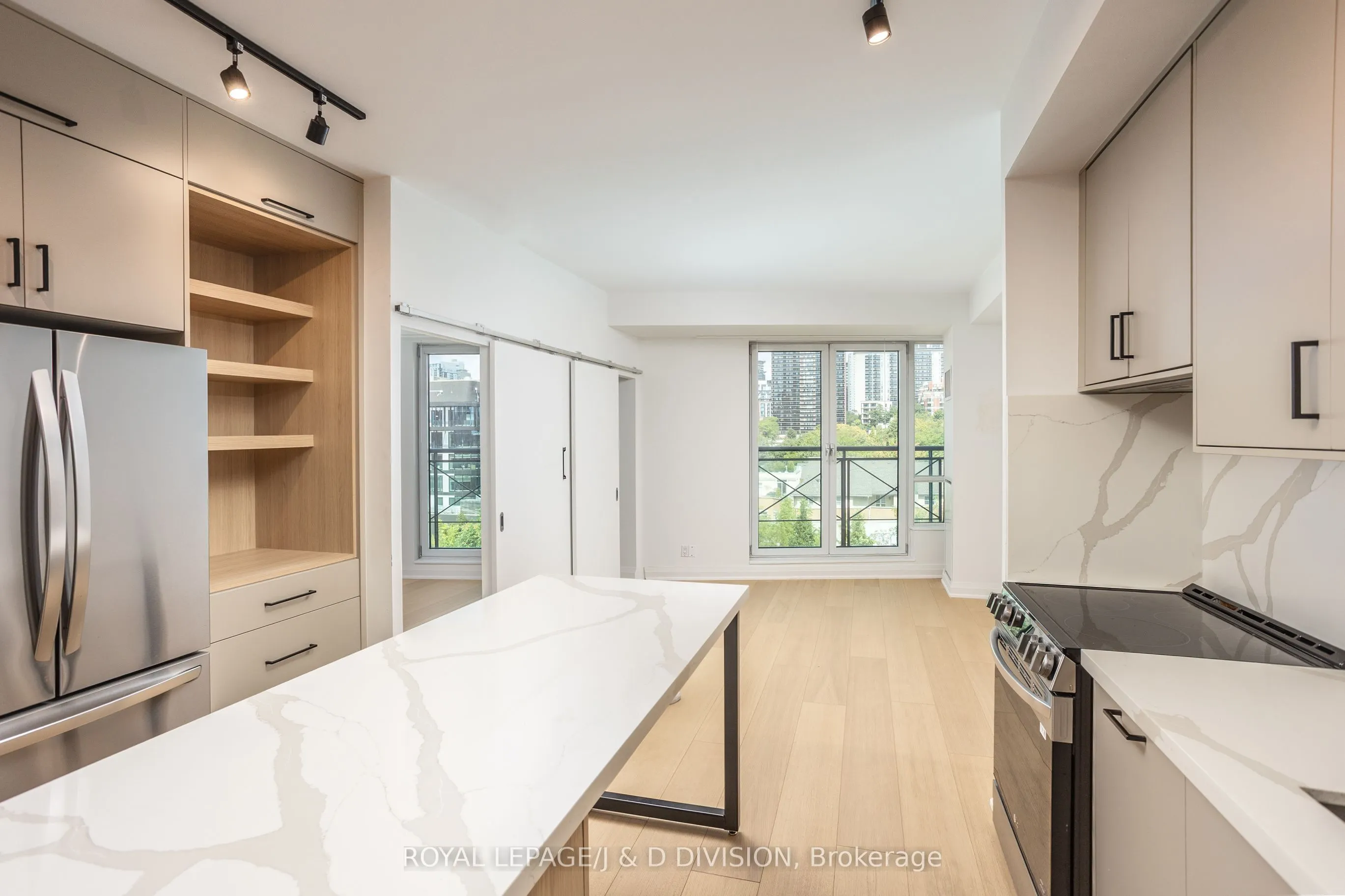 20 Scrivener Square, #606