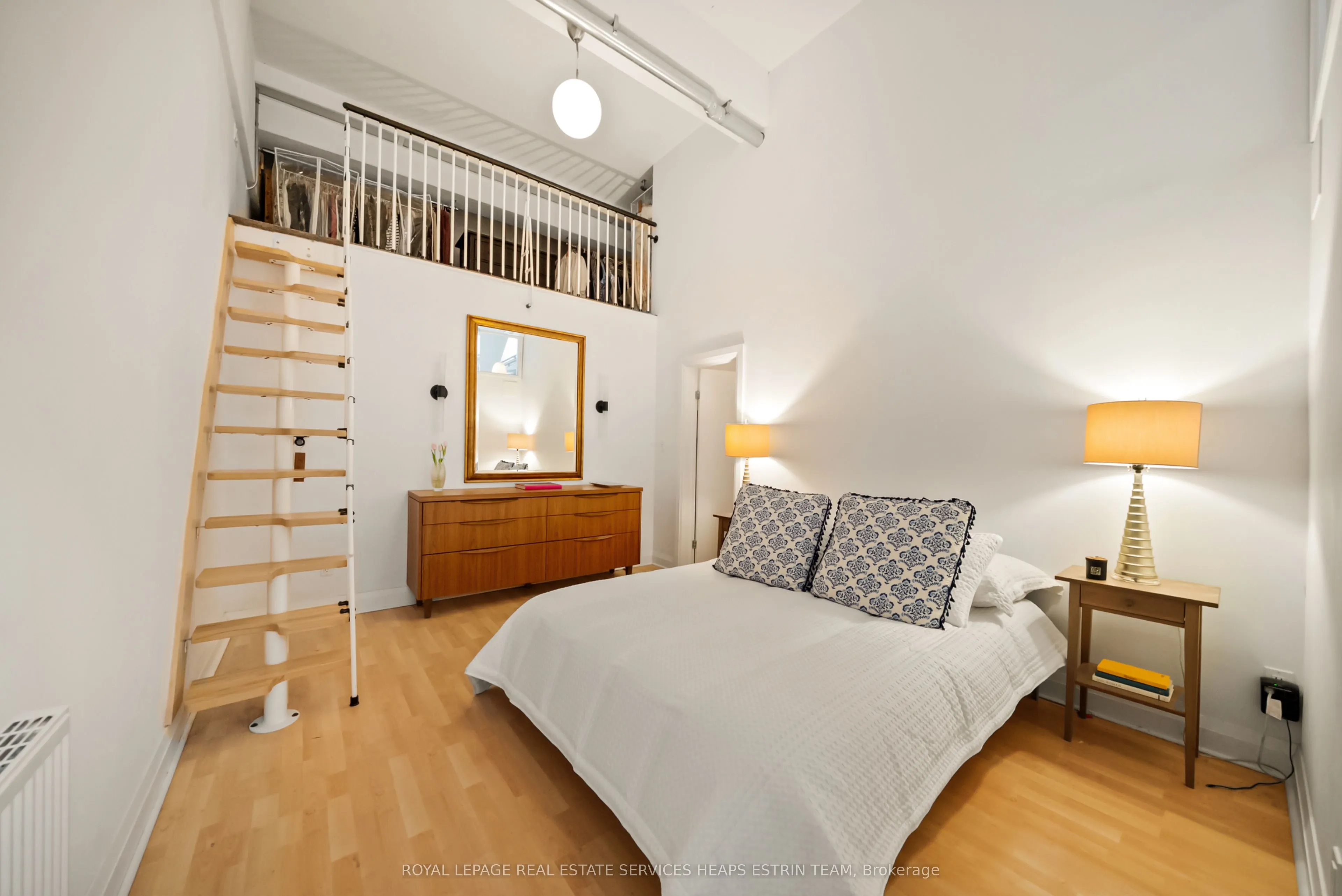 264 Seaton Street, #205