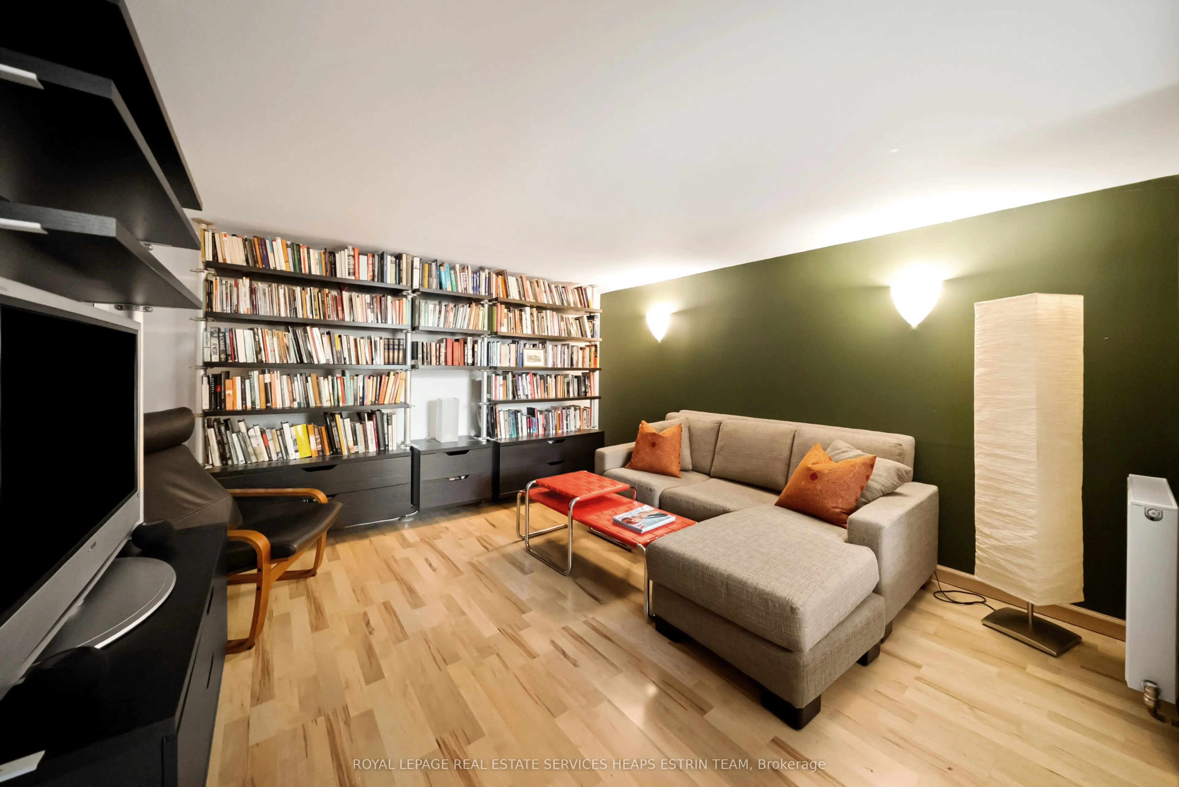 264 Seaton Street, #205