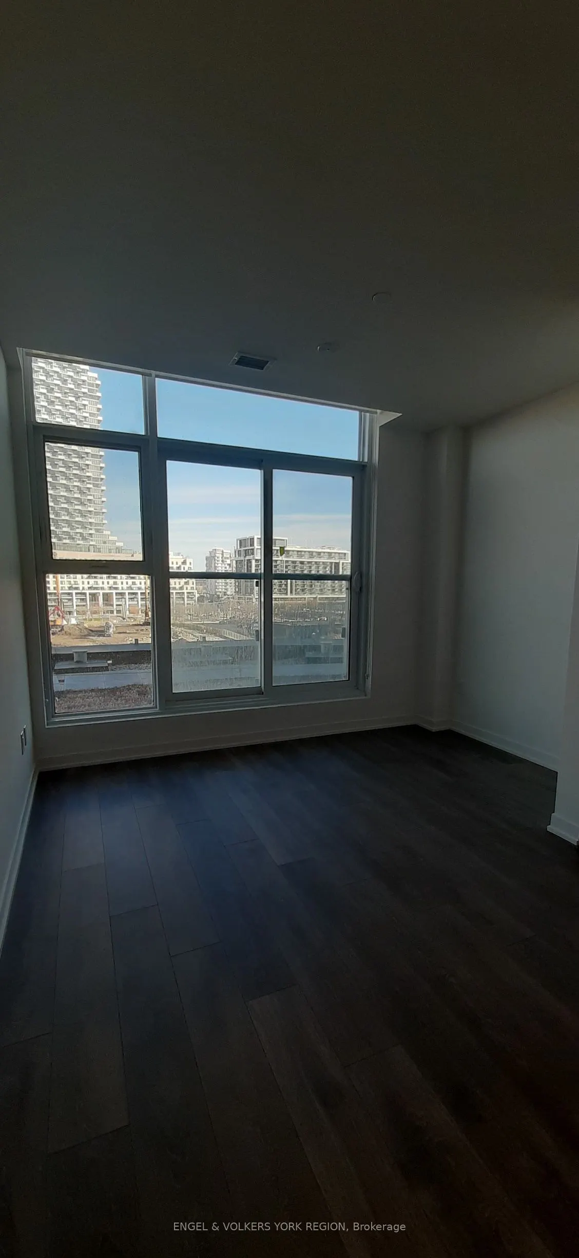20 Richardson Street S, #301