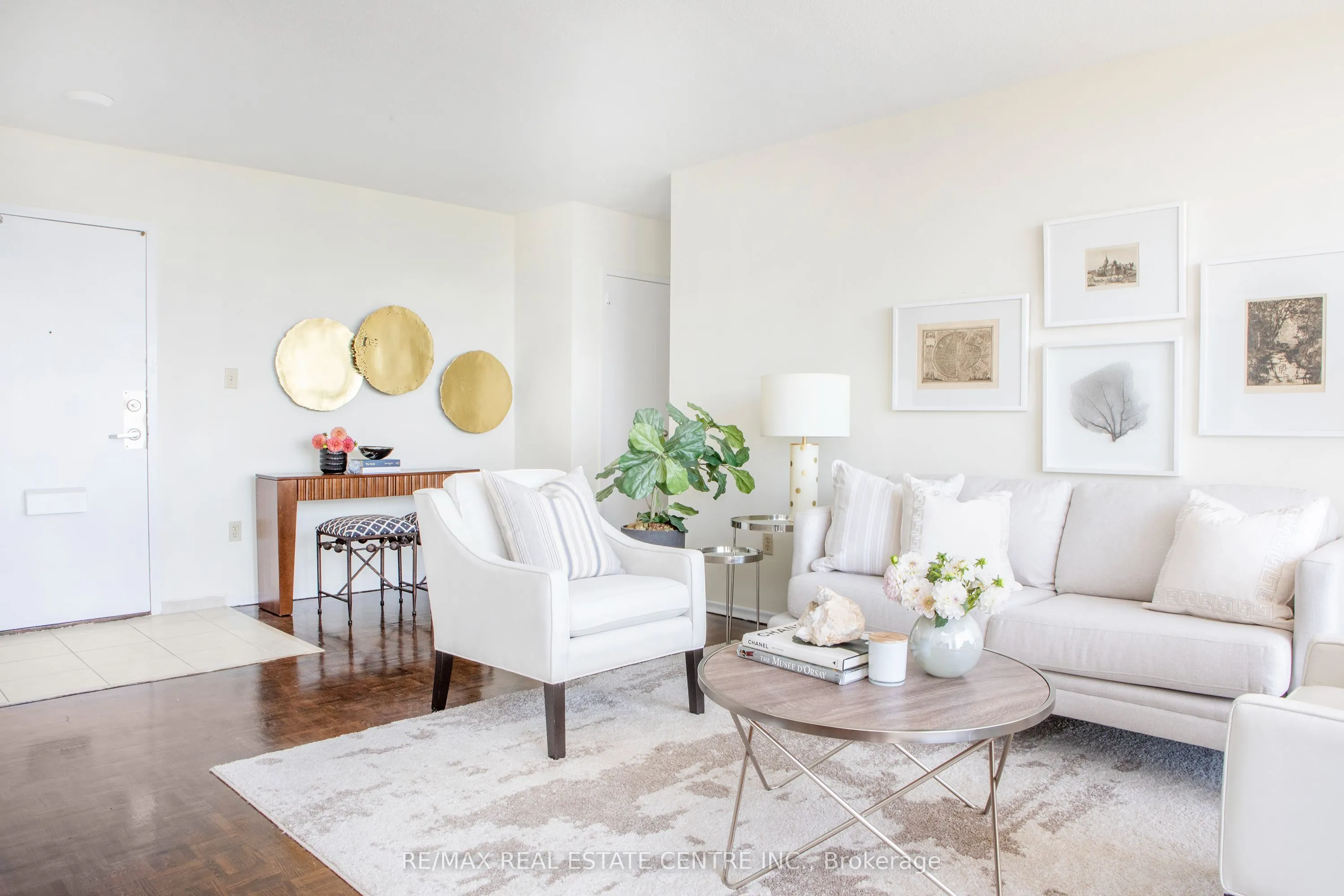 50 Graydon Hall Drive, #1015