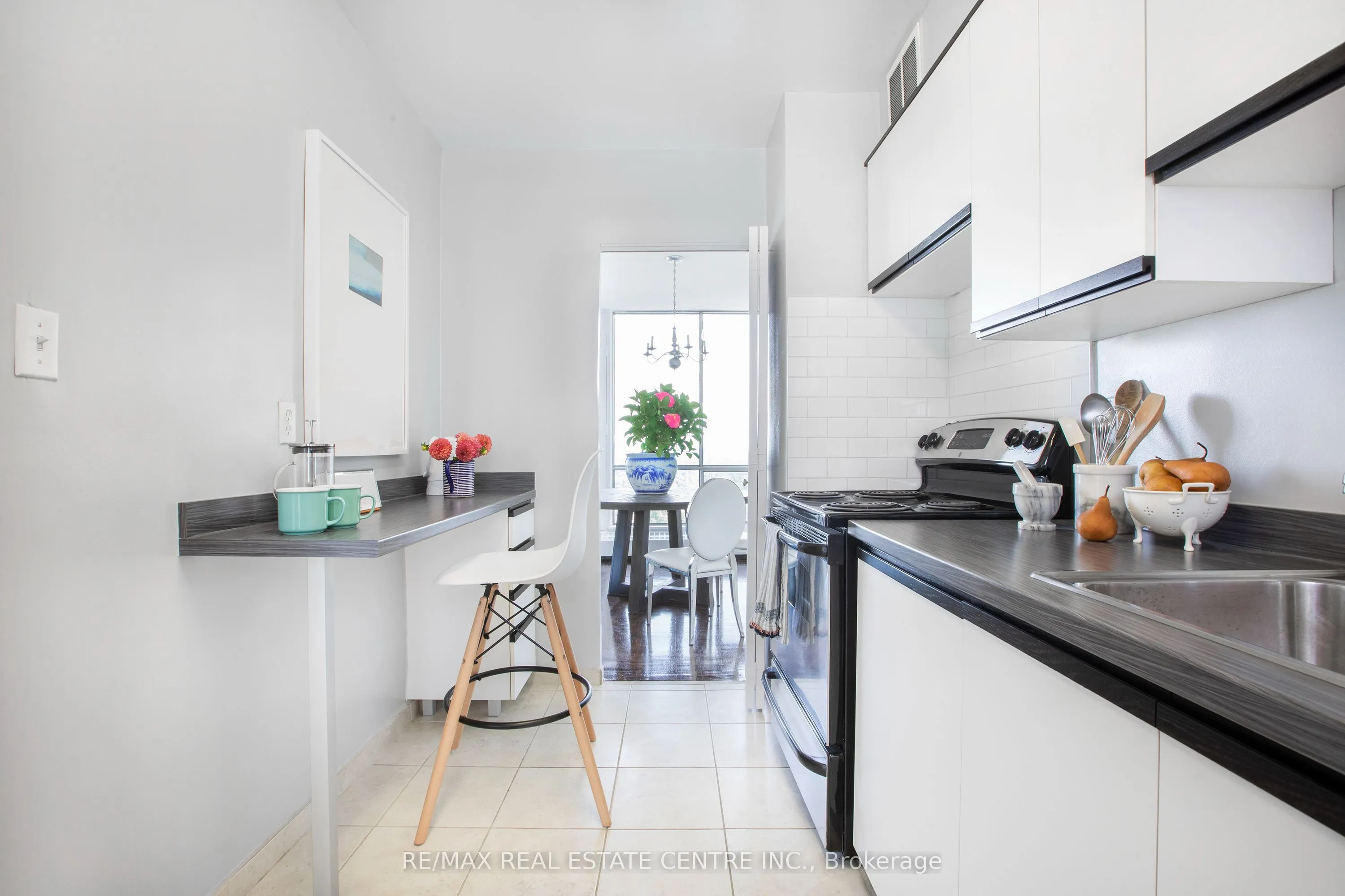 50 Graydon Hall Drive, #1015