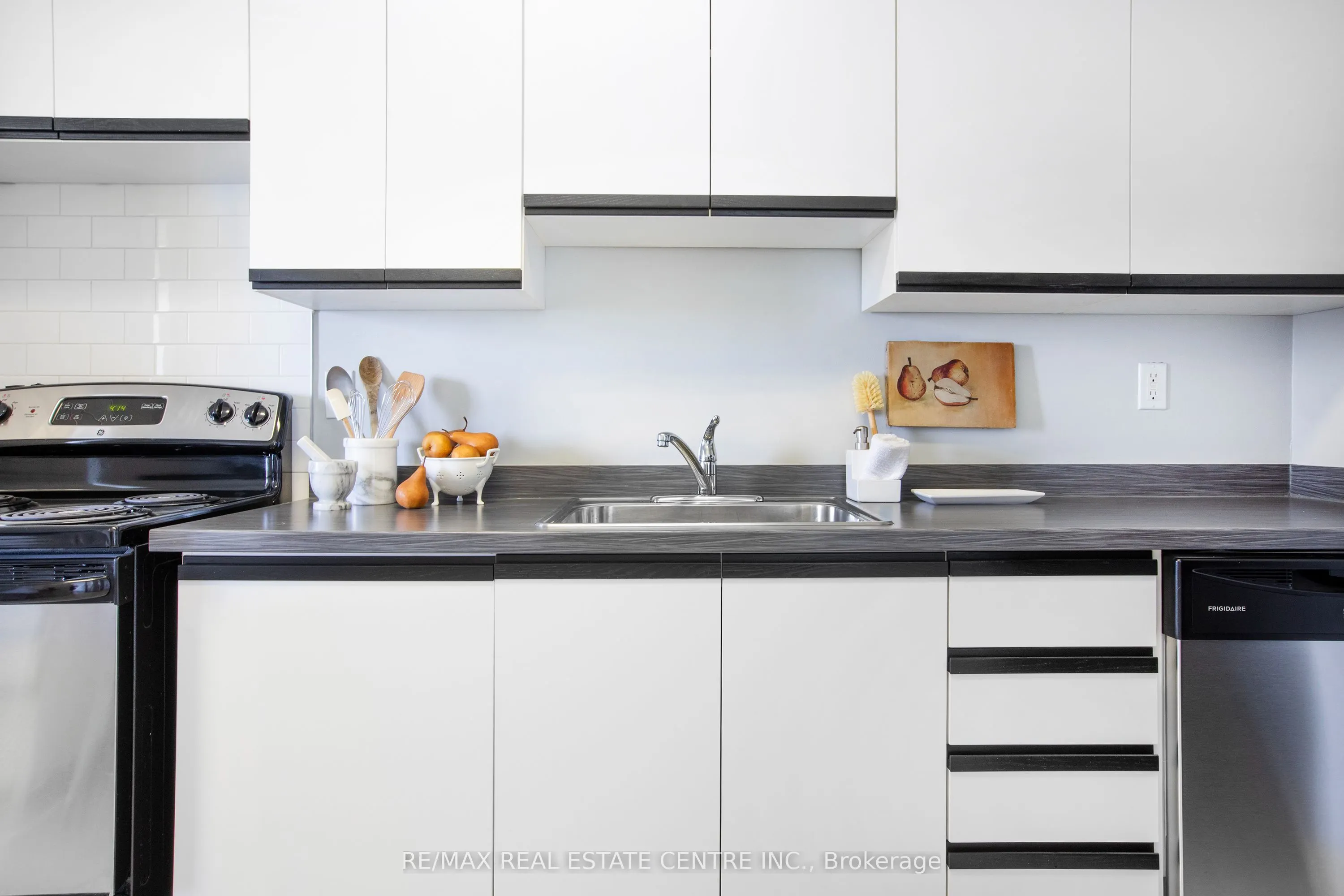 50 Graydon Hall Drive, #1015