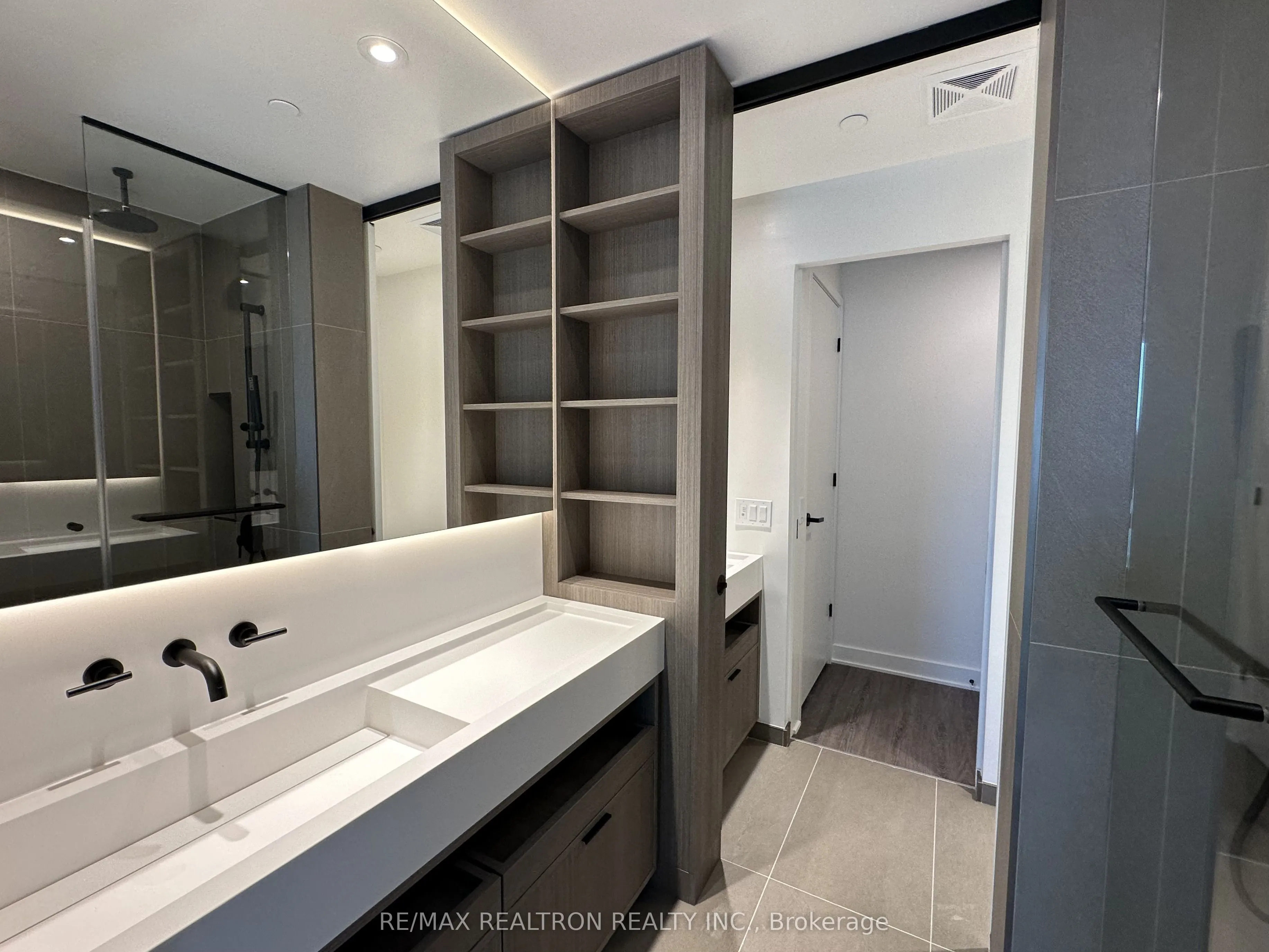 55 Charles Street E, #1502