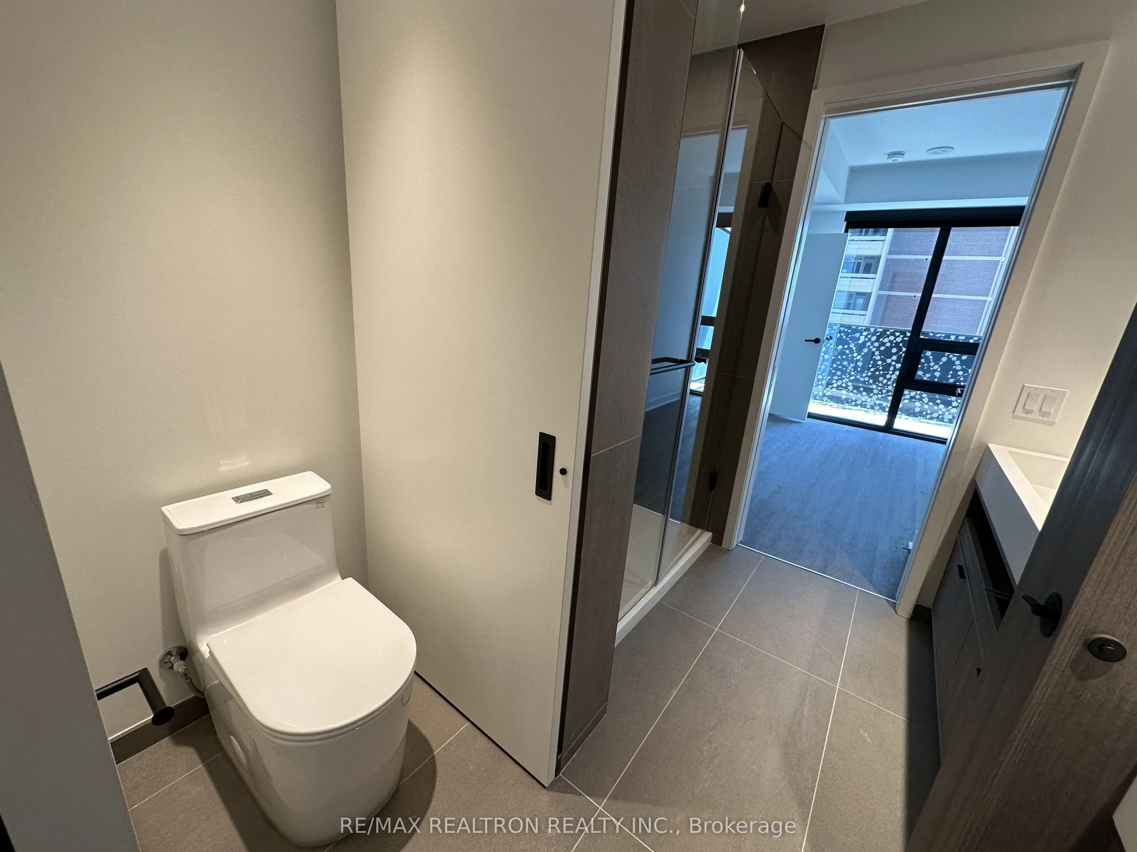 55 Charles Street E, #1502