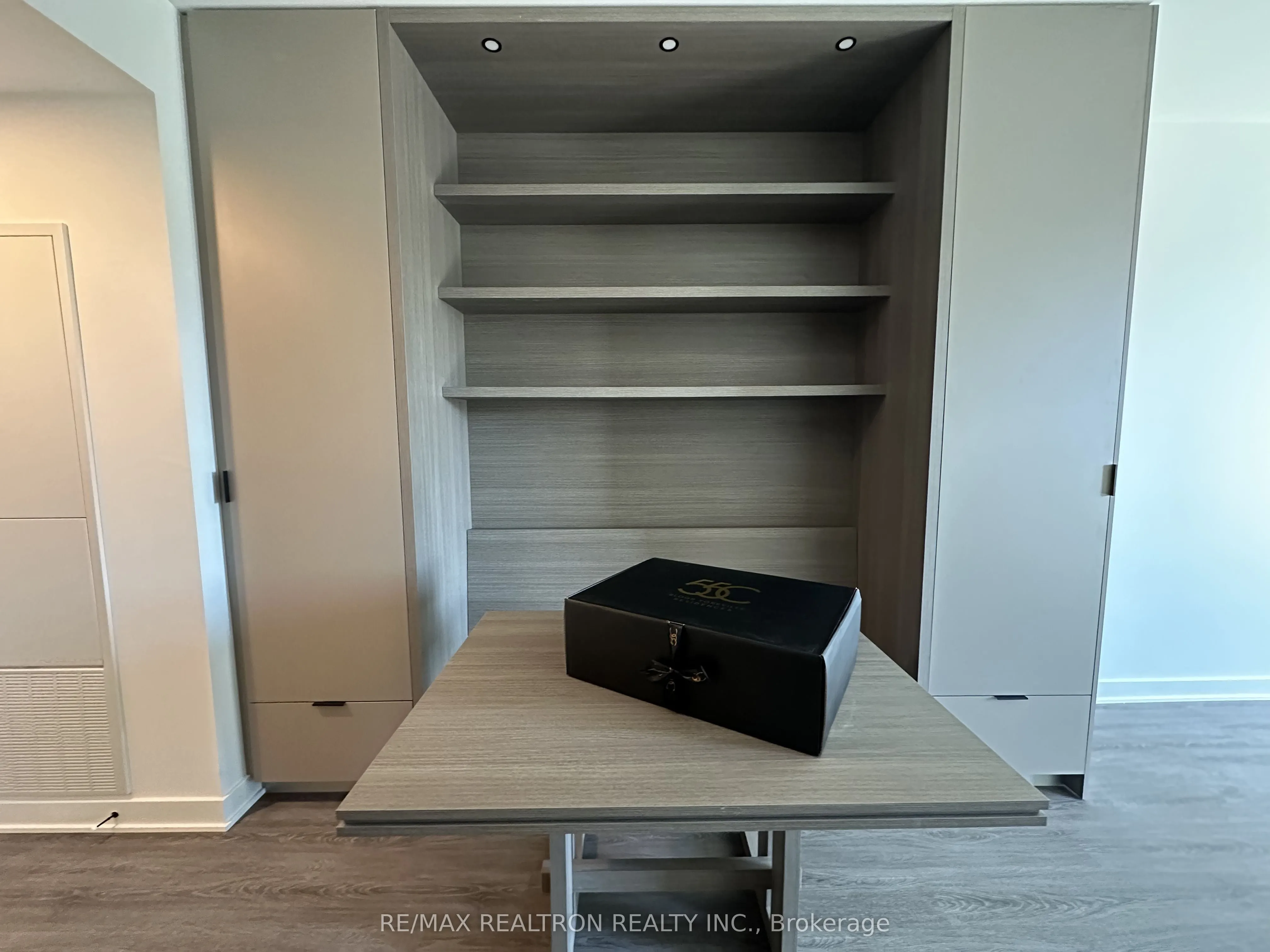 55 Charles Street E, #1502