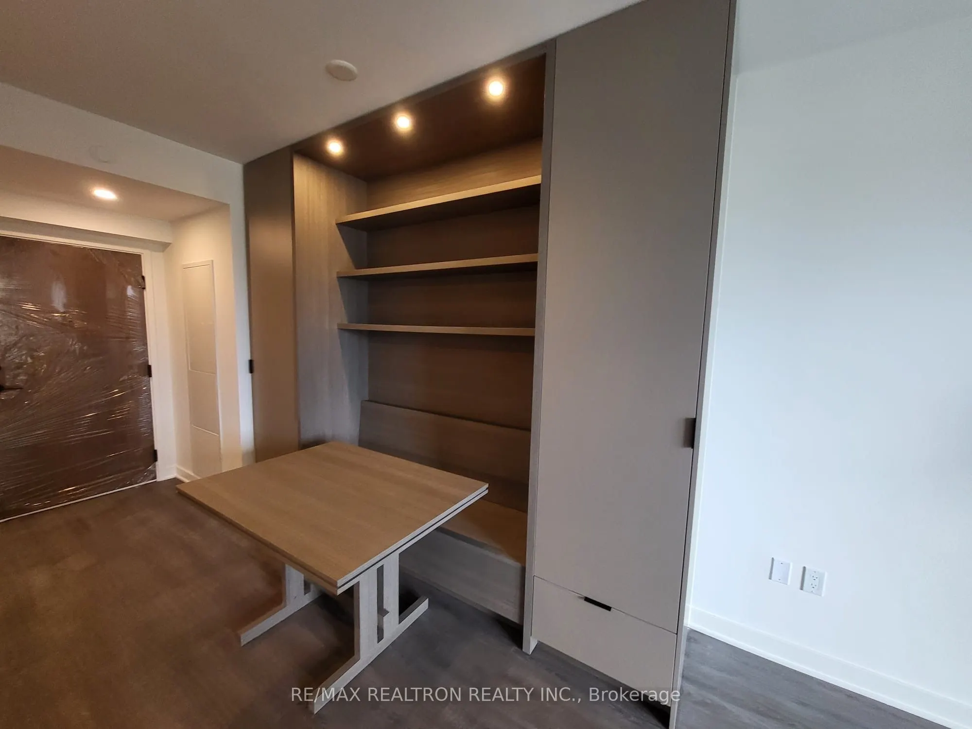 55 Charles Street E, #1502