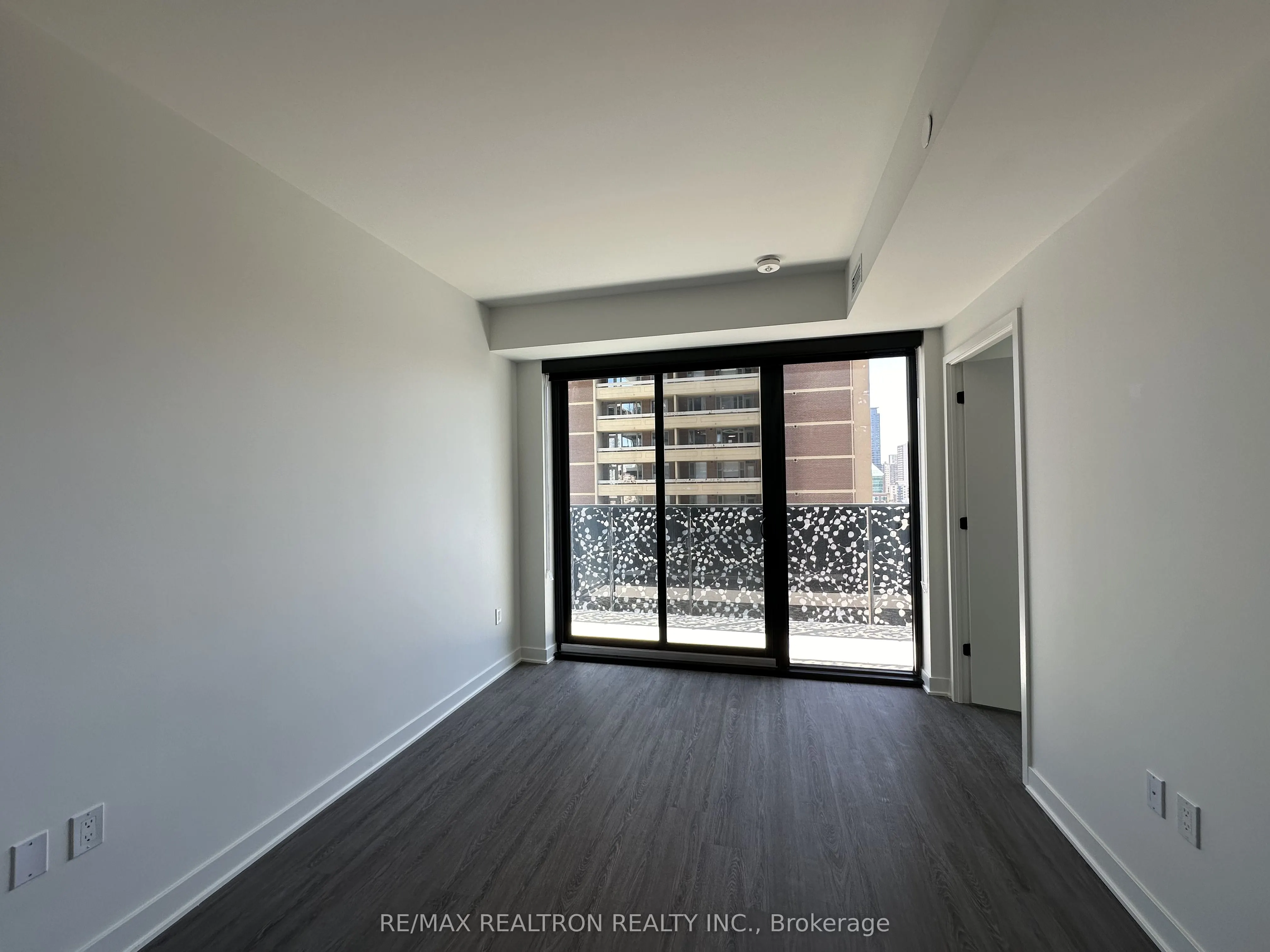 55 Charles Street E, #1502