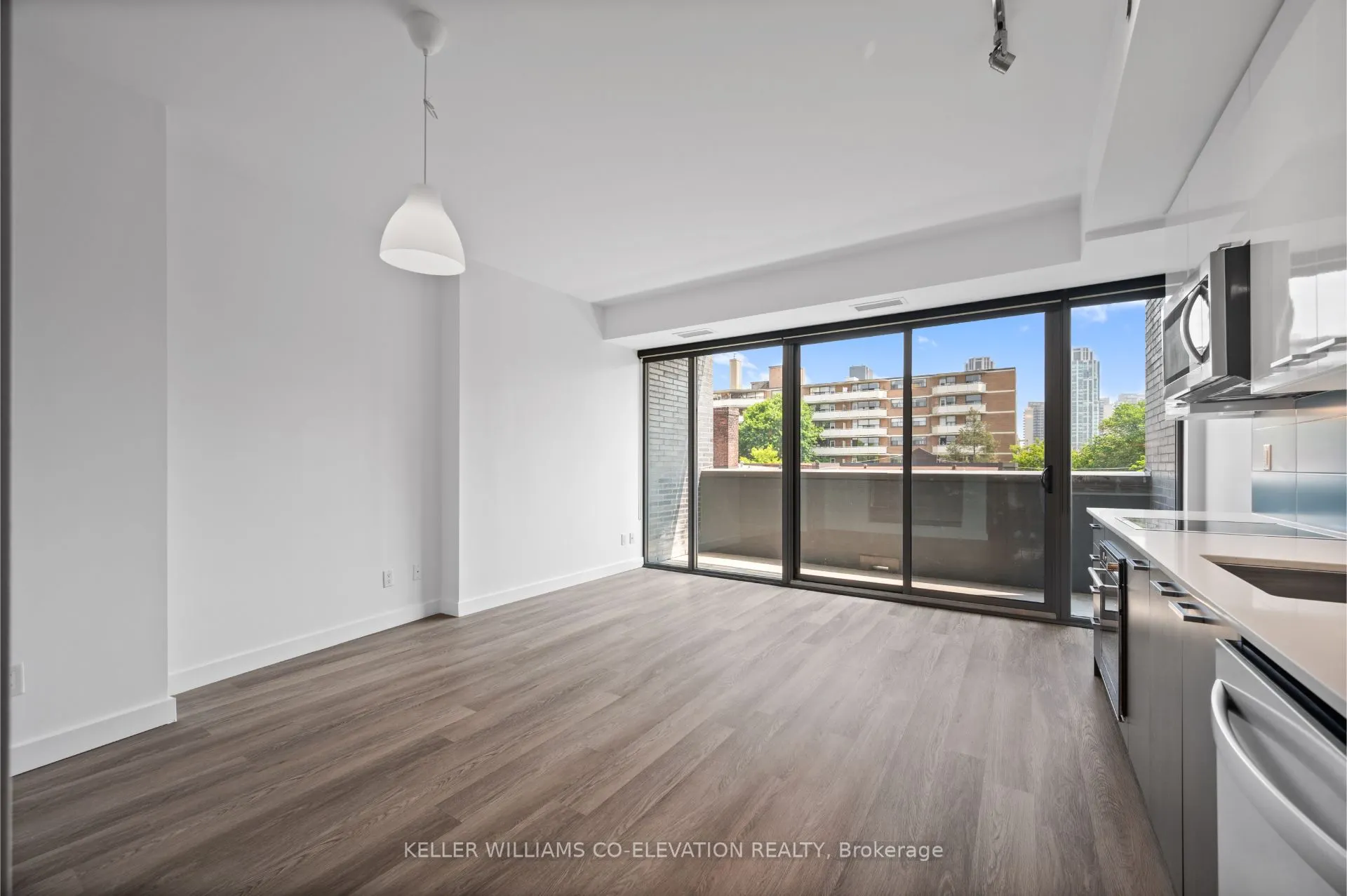 109 Vaughan Road, #406