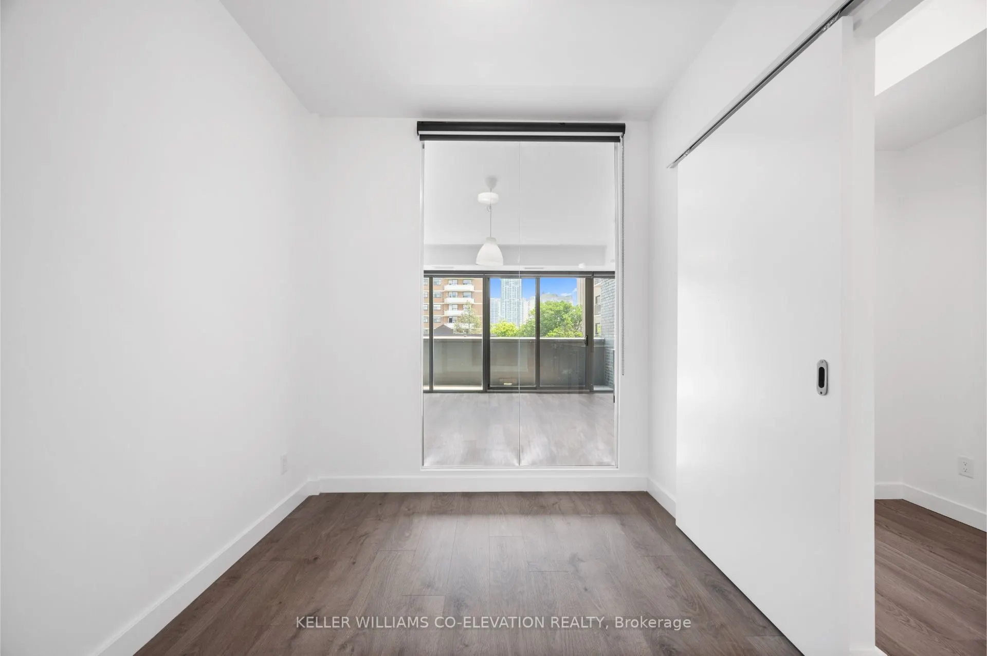 109 Vaughan Road, #406