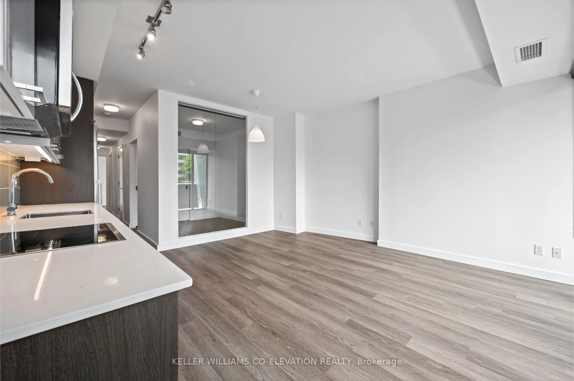 109 Vaughan Road, #406
