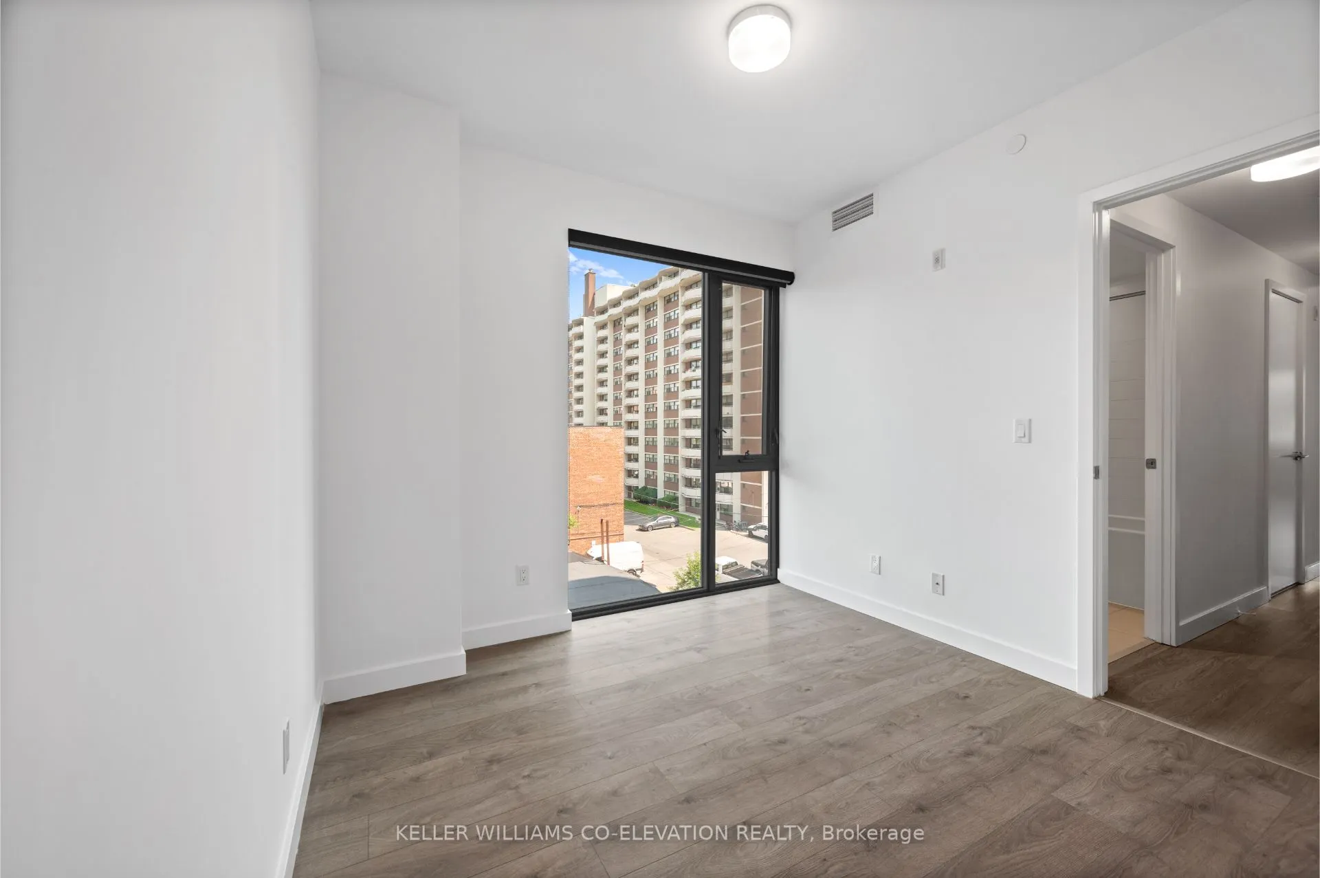 109 Vaughan Road, #406