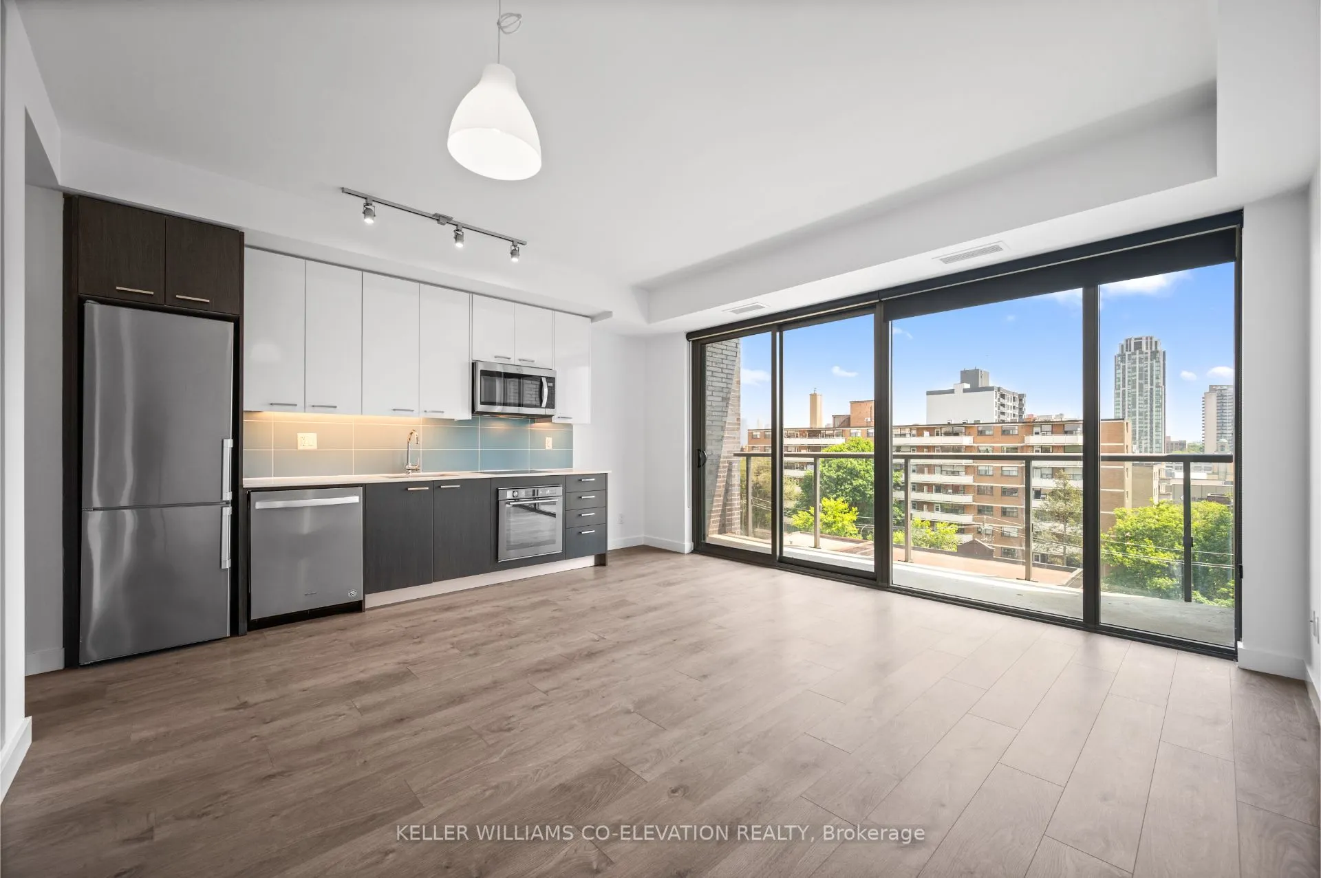 109 Vaughan Road, #707
