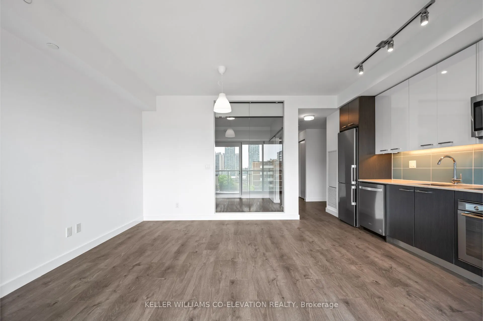 109 Vaughan Road, #707