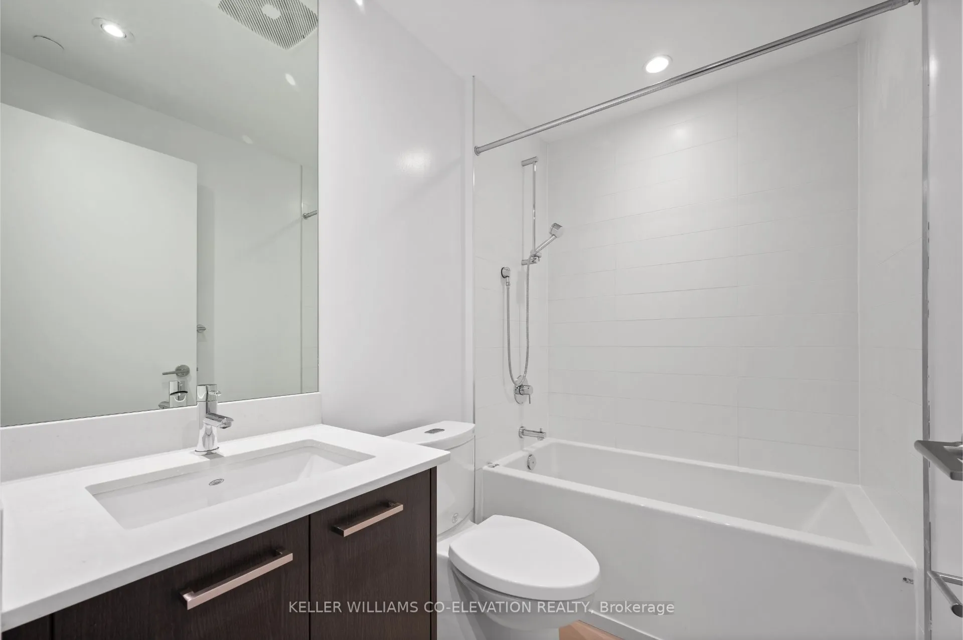 109 Vaughan Road, #707