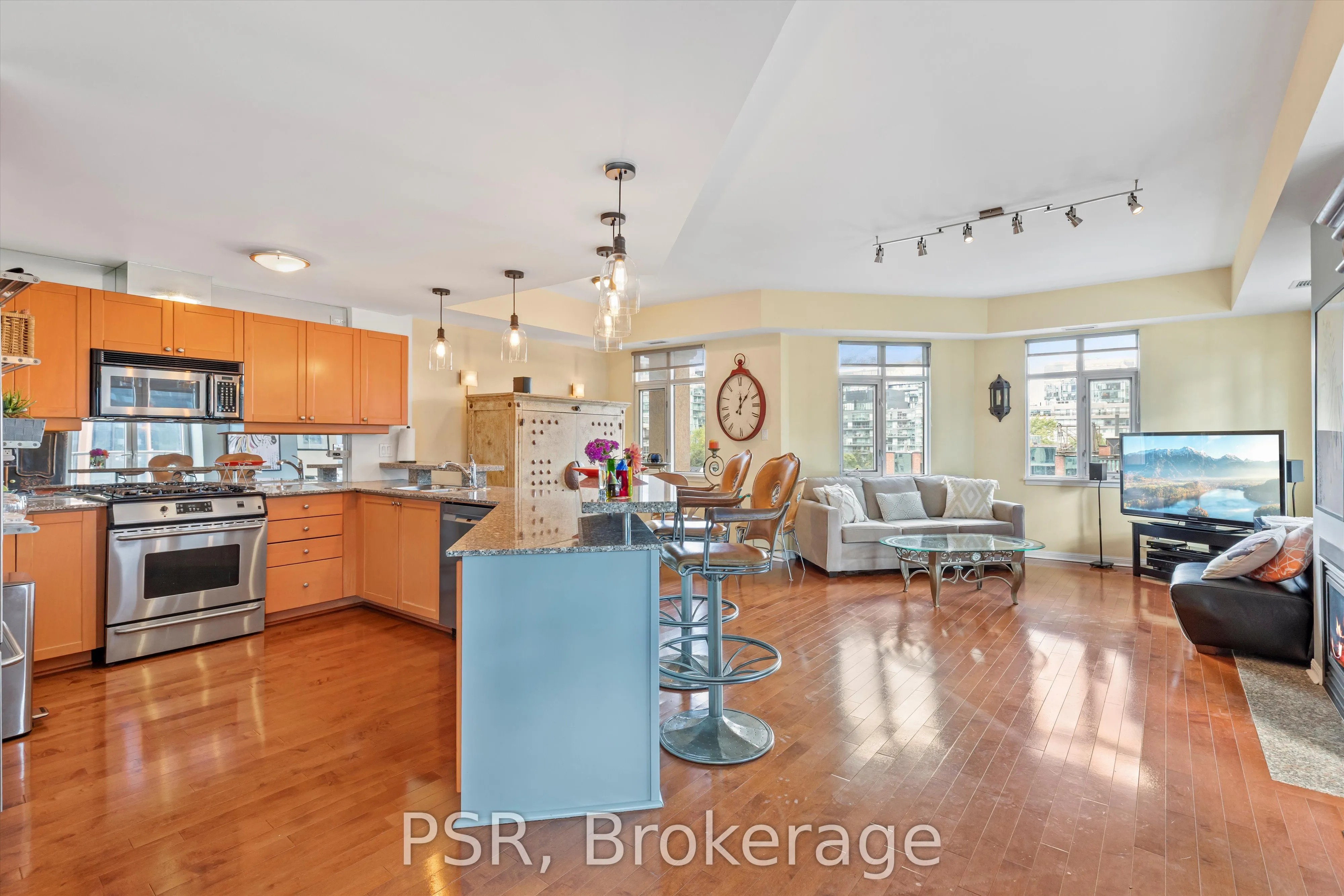 550 Front Street W, #620