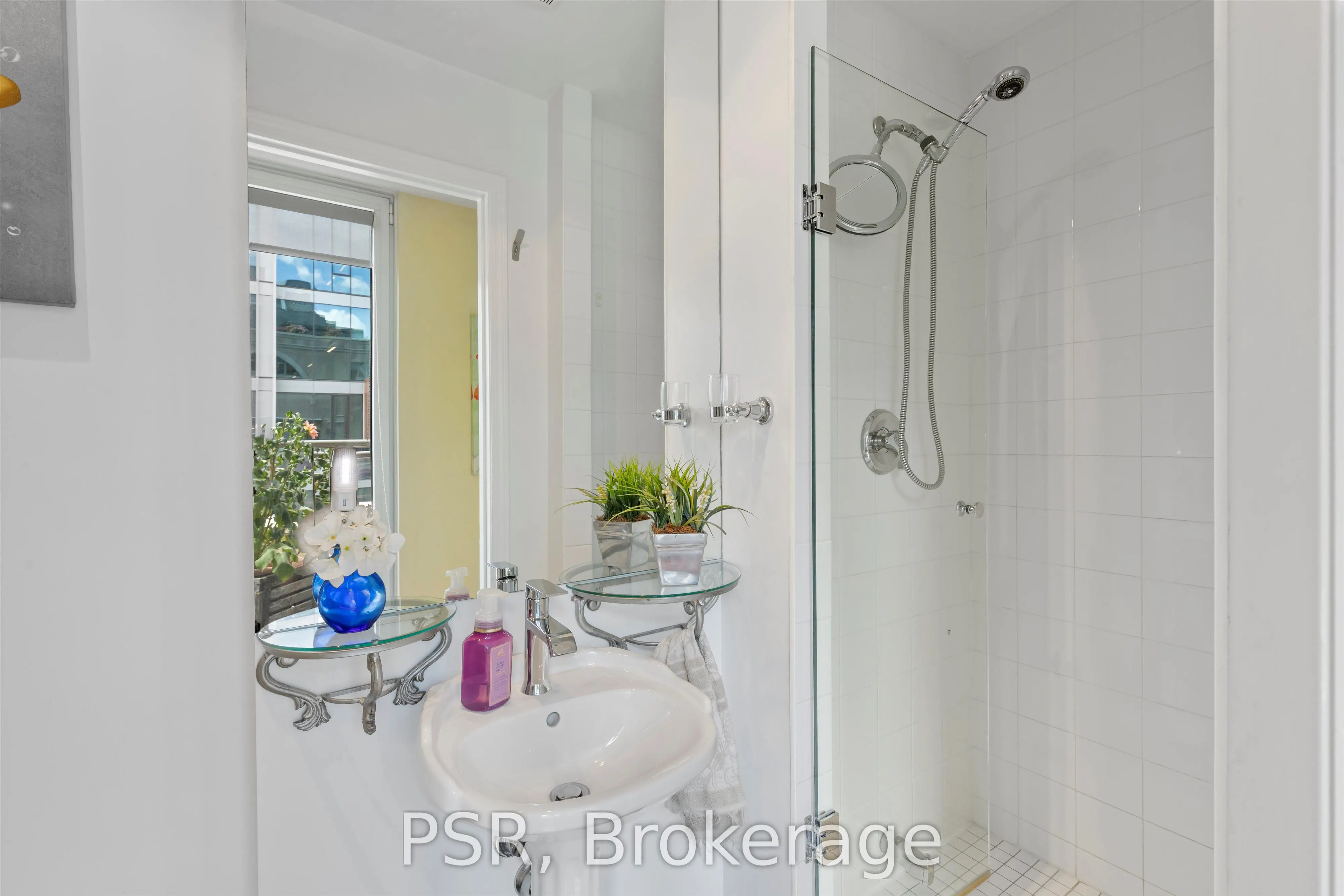 550 Front Street W, #620