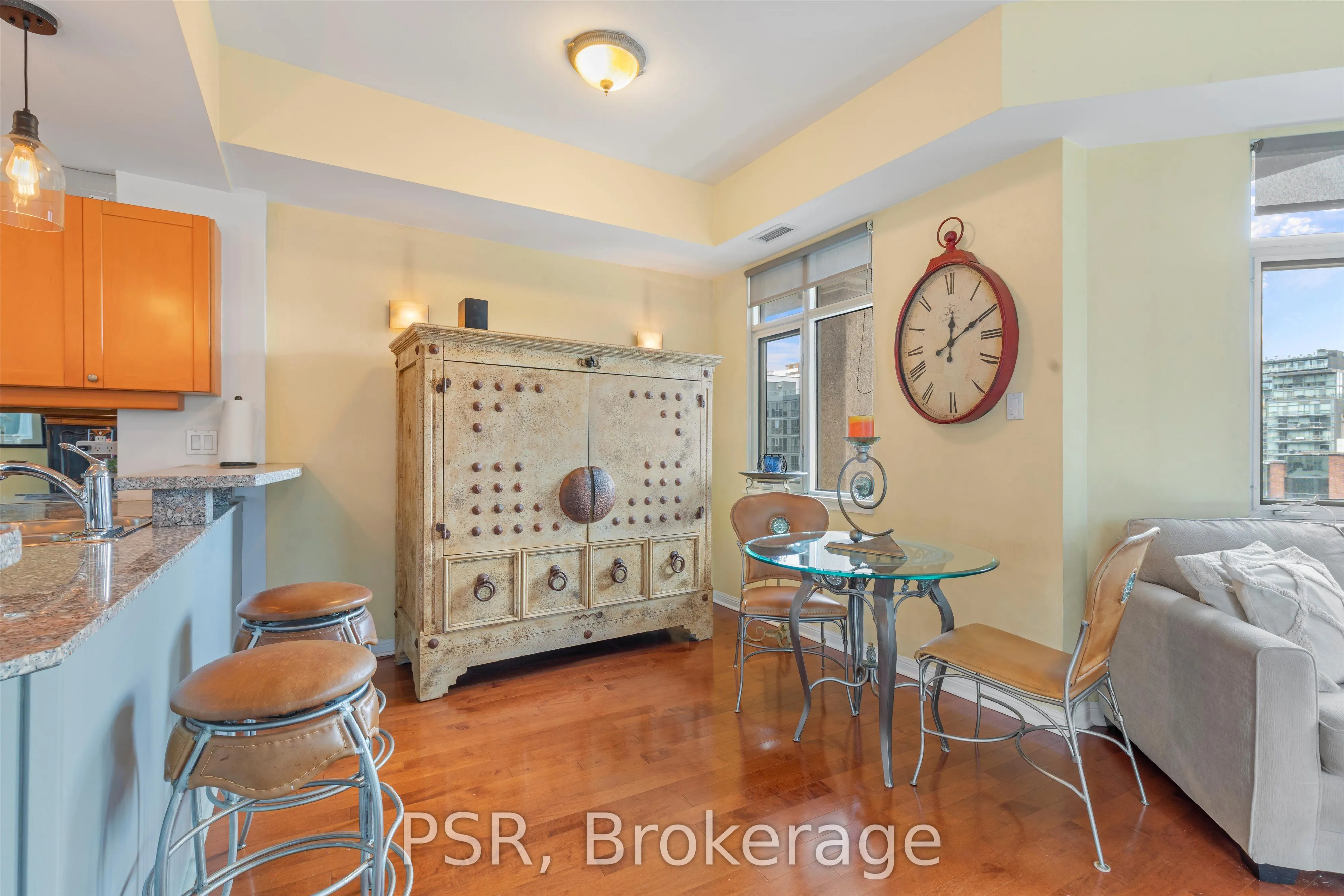 550 Front Street W, #620
