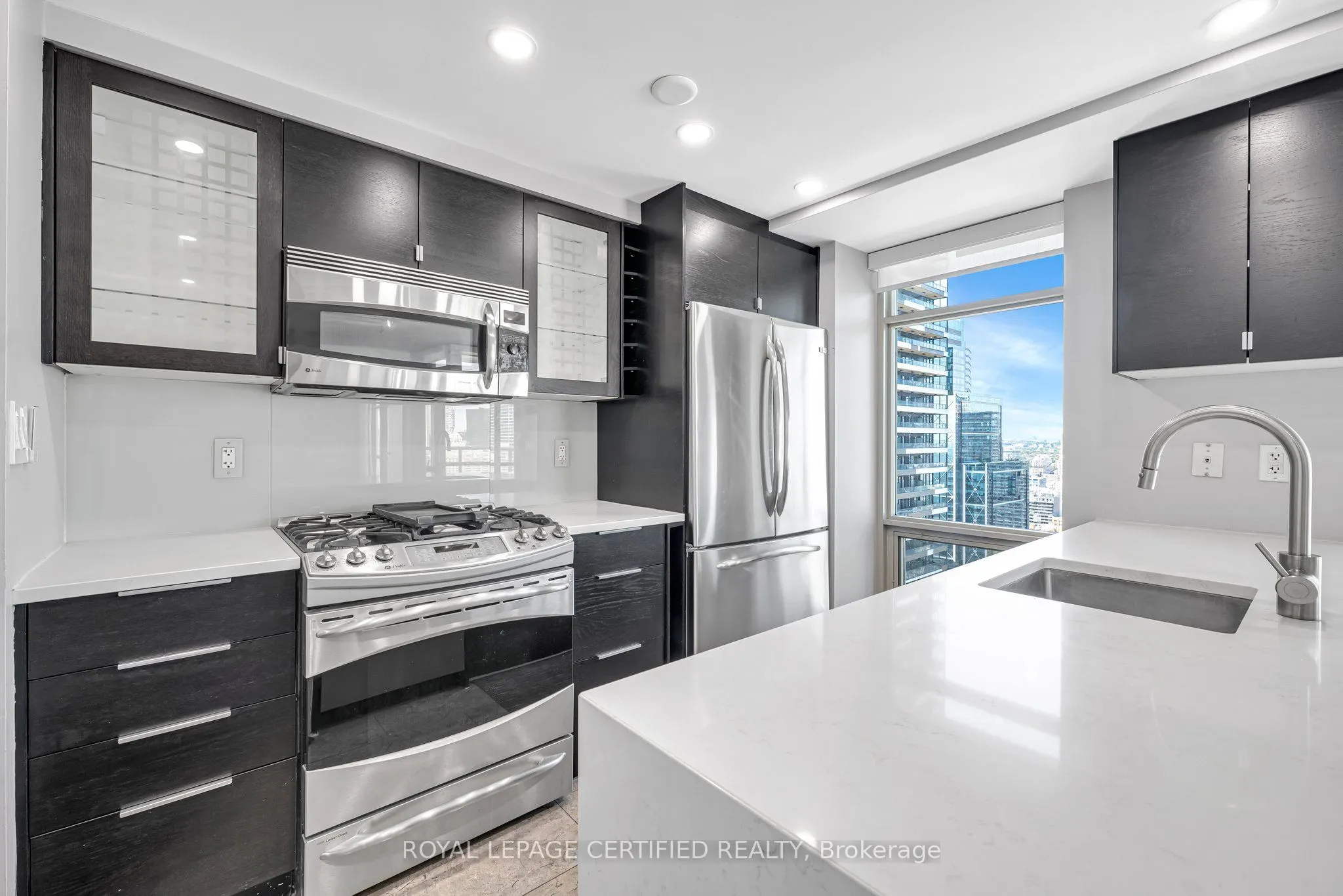 10 Navy Wharf Court, #4106