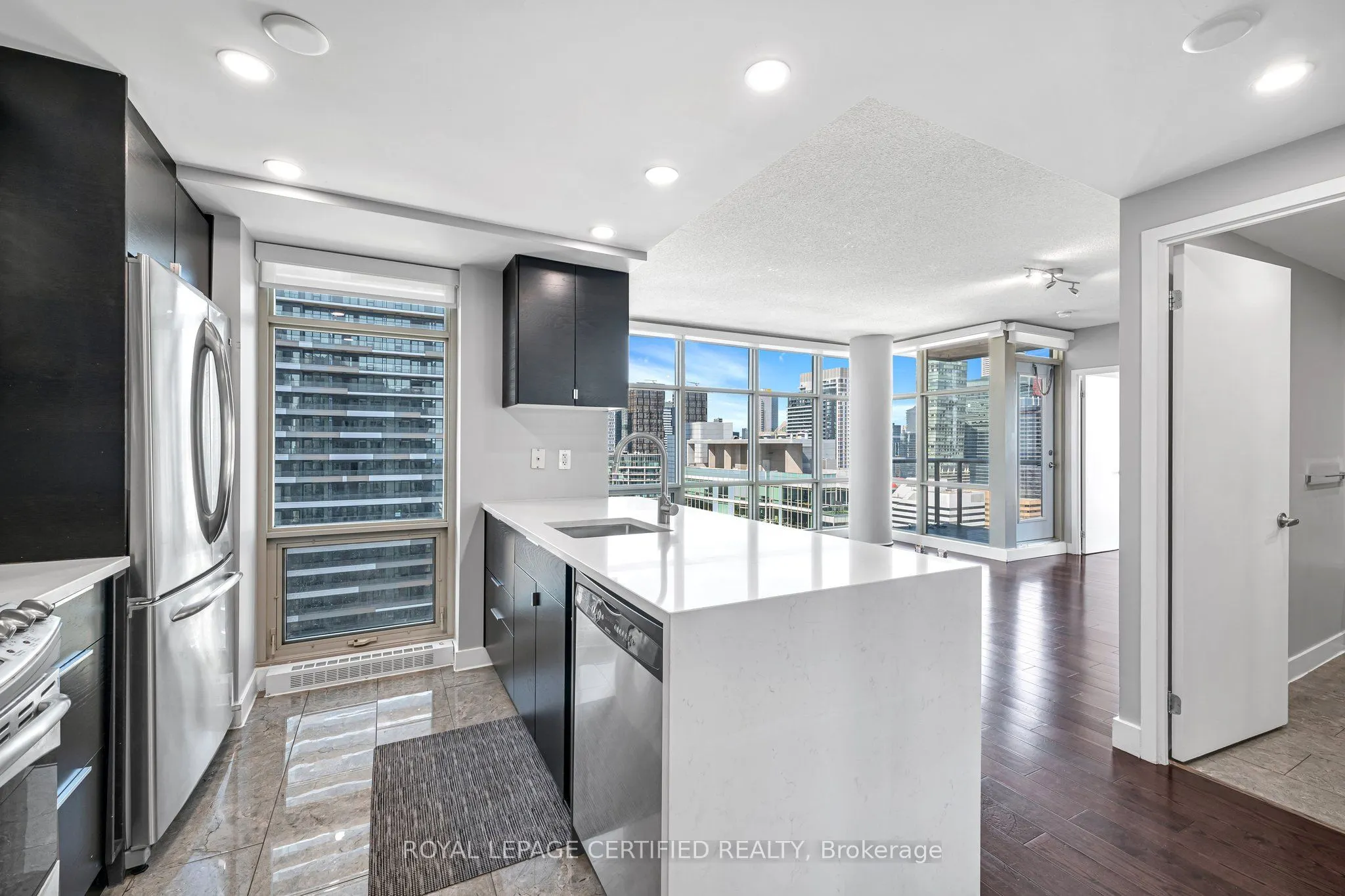 10 Navy Wharf Court, #4106