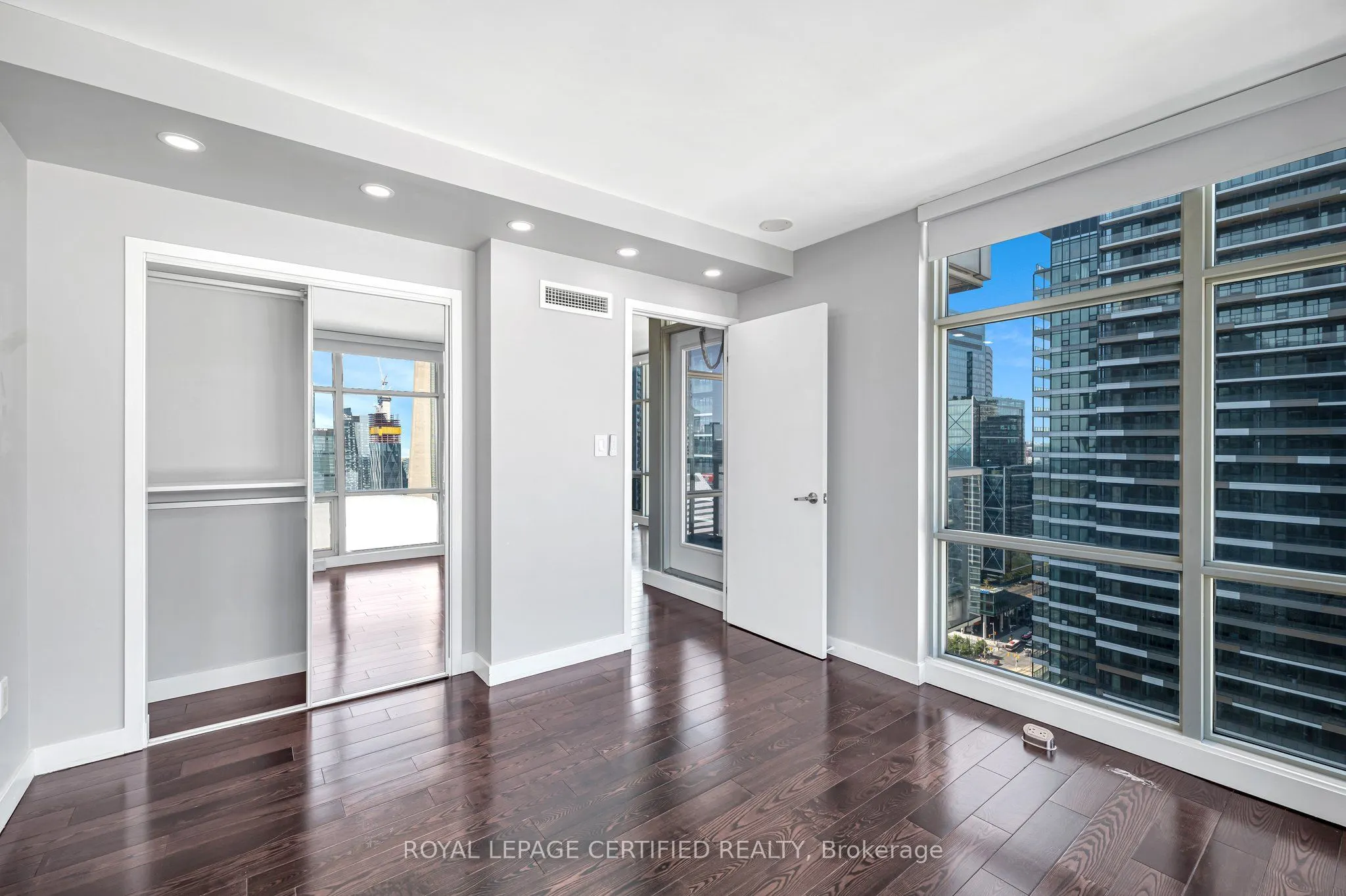 10 Navy Wharf Court, #4106