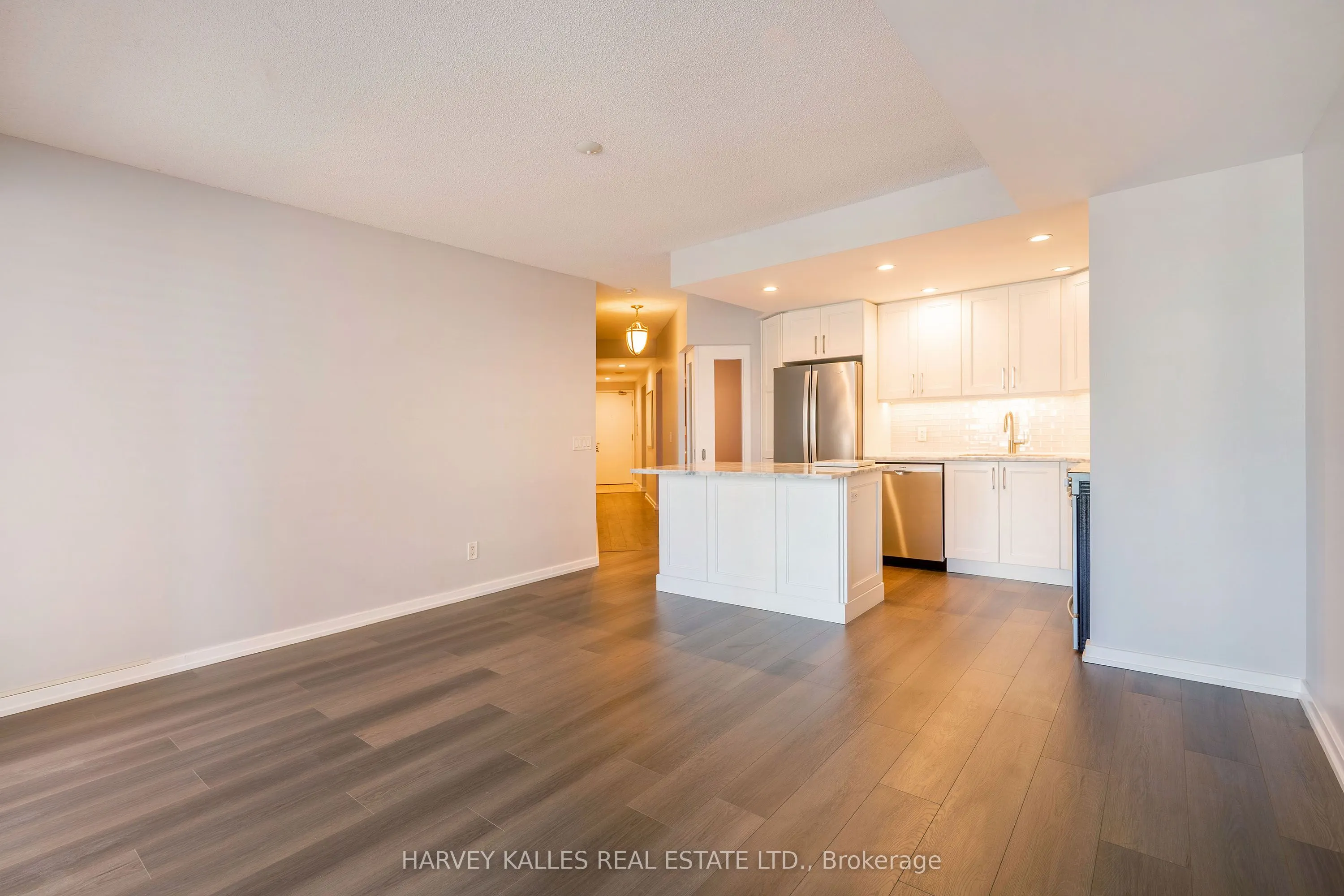 218 Queens Quay, #502
